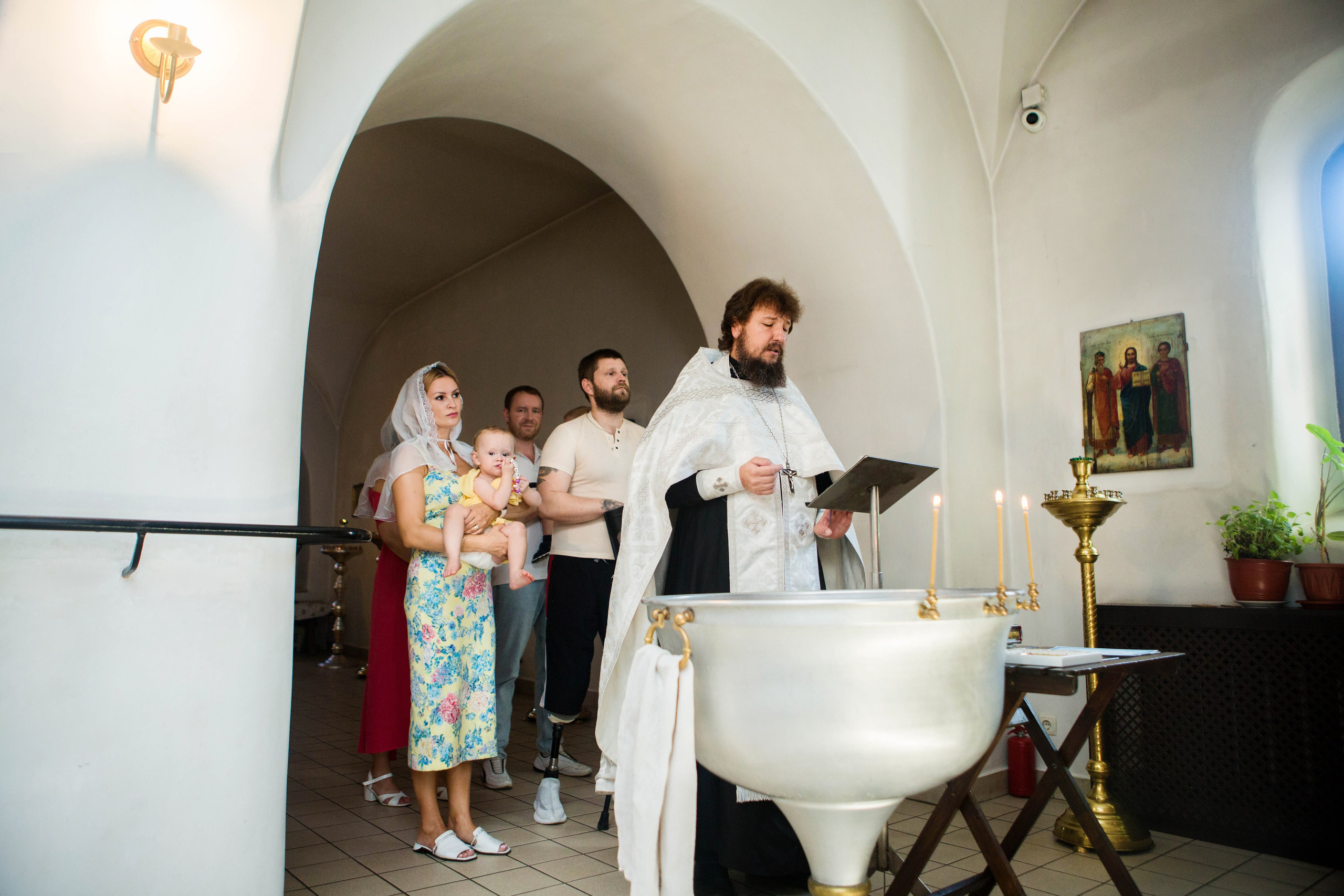 Крещение Феоны. Храм Воскресения Христова (Памирская). Свадебный семейный и детский фотограф в Краснодаре Карина Федоровская