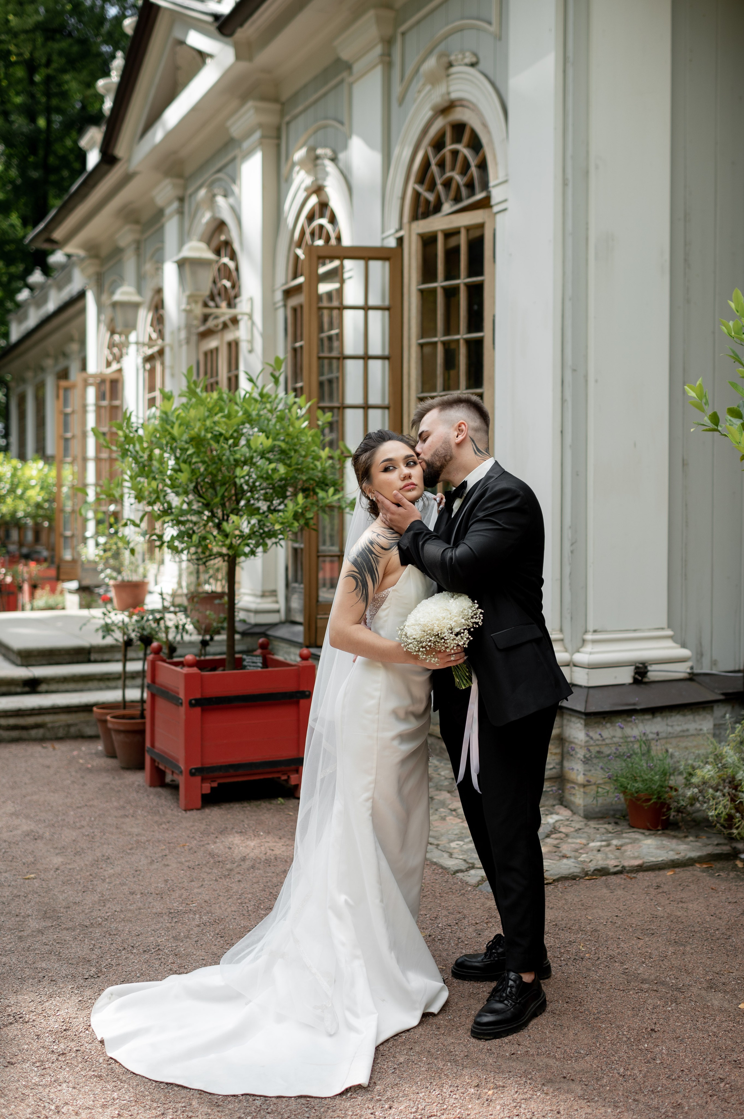 Диана и Евгений (маршрут № 1 в Питере: Исаакиевская площадь, красные маркизы Астории, набережная Мойки, Дворец Штиглица и Летний сад). Портретный, семейный и свадебный фотограф в Санкт-Петербурге и в Пушкине Ширяев Денис