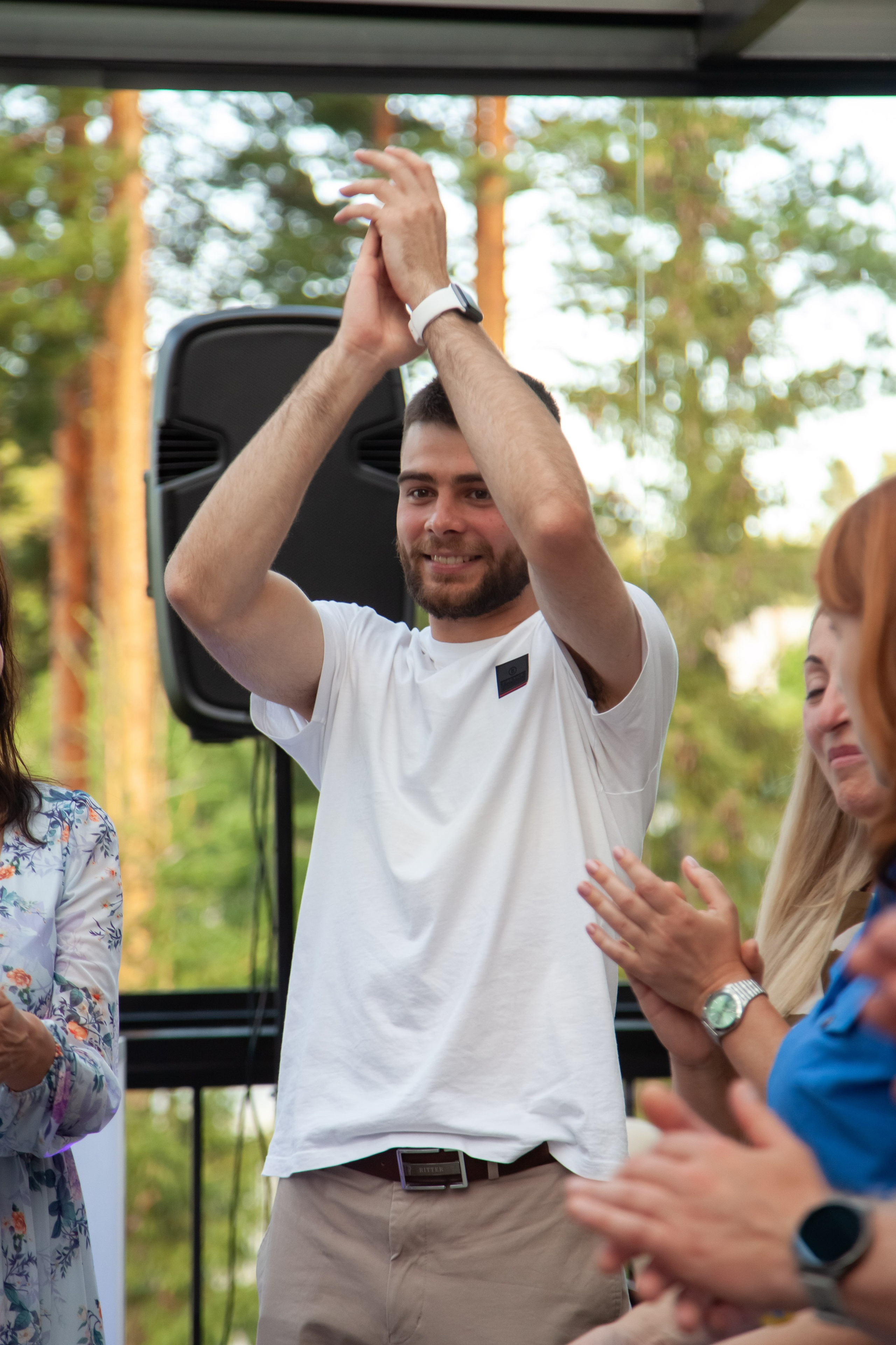 Икапласт — тимбилдинг. Двойняшки-фотографы Анна и Анастасия в Санкт-Петербурге