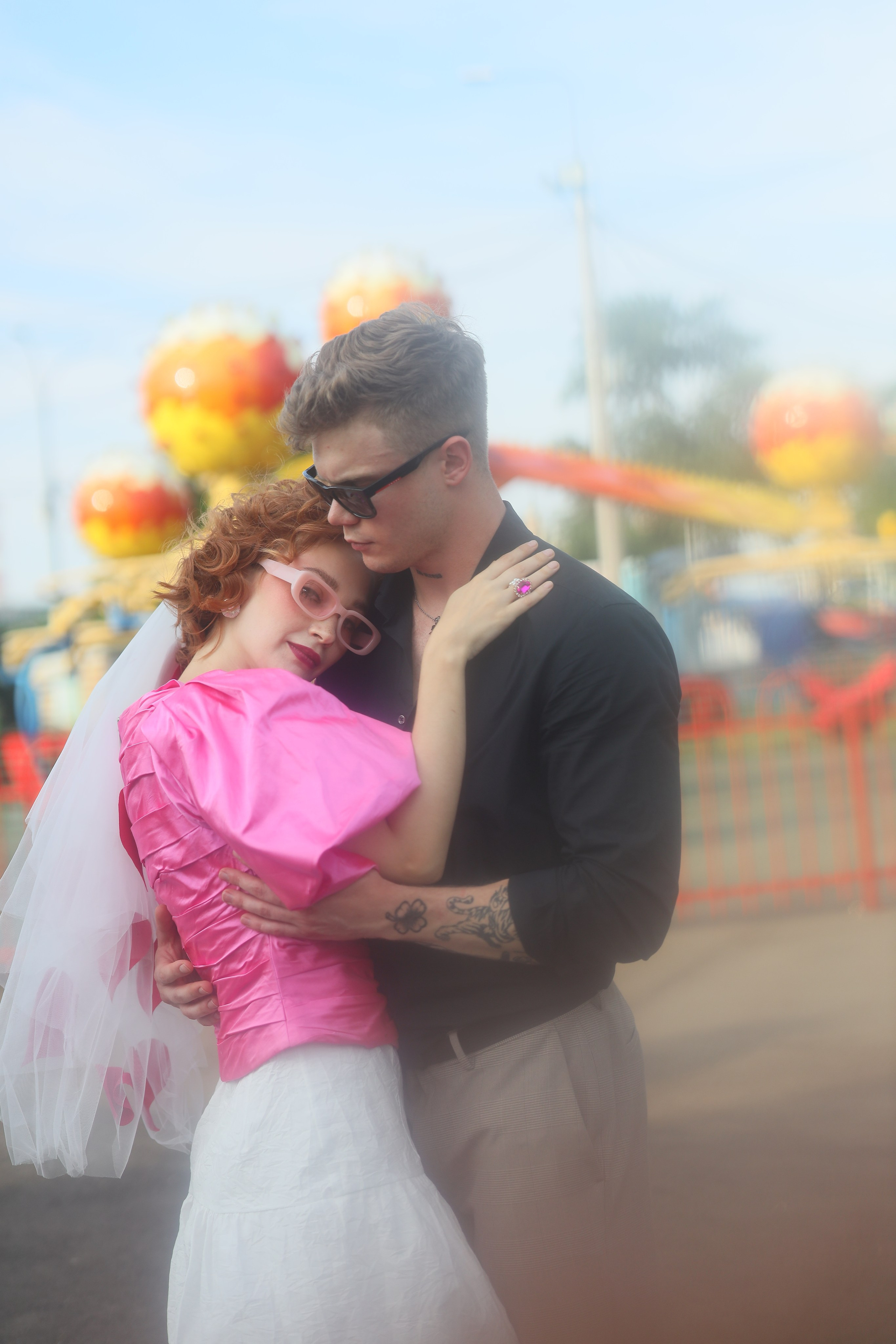 Свадебная фотосессия в парке аттракционов. Свадебный и семейный фотограф в Абхазии Жанна Соснина