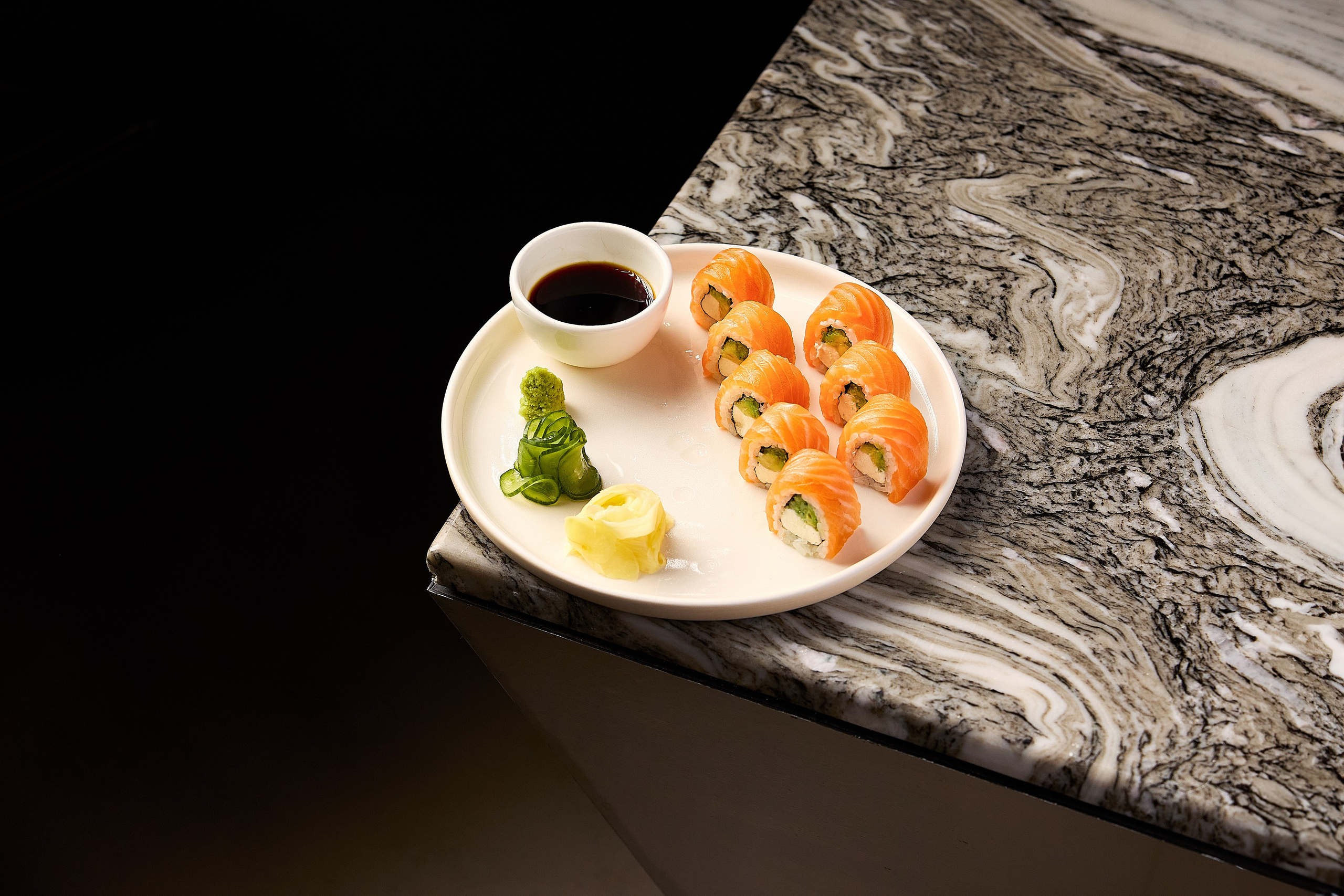 Hookah Place Dishes. Evgeny Yatsenko — Photographer in Dubai