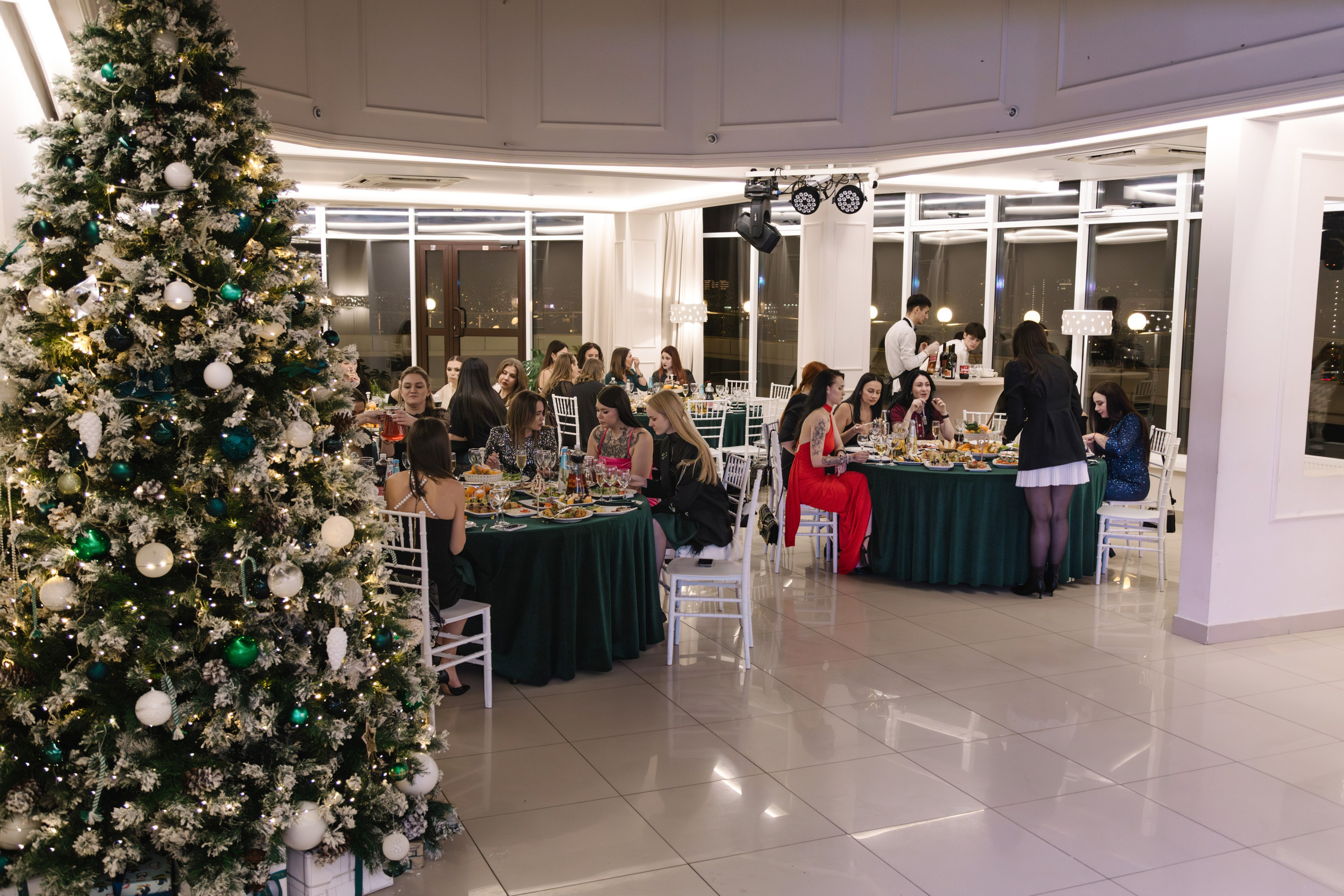 Новогодний корпоратив. Артур Иликчян — Wedding & Event фотограф в Краснодаре