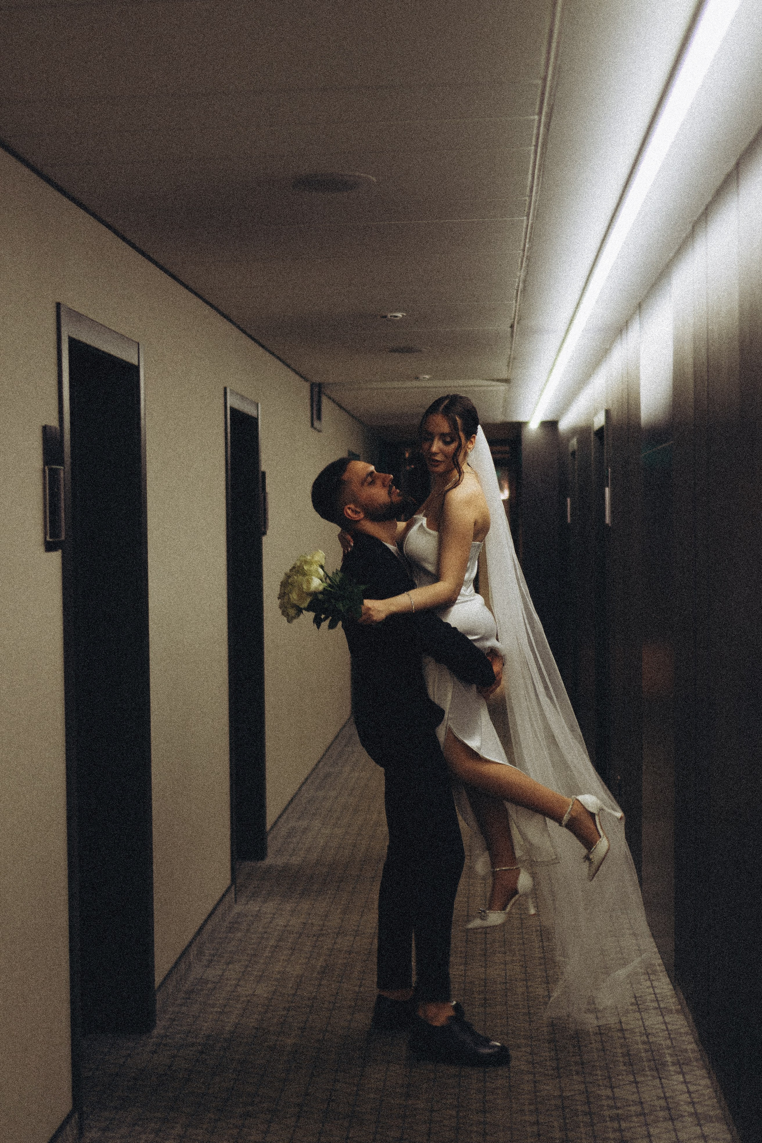 СВАДЕБНАЯ СЬЕМКА СБОРОВ ЖЕНИХА И НЕВЕСТЫ В ОТЕЛЕ И ТАКЖЕ ФОТОСЕССИИЯ В ОТЕЛЕЕ МЕГАПОЛИС БРЯНСК. Профессиональный фотограф, Санкт-Петербург — Виктория Богомолова