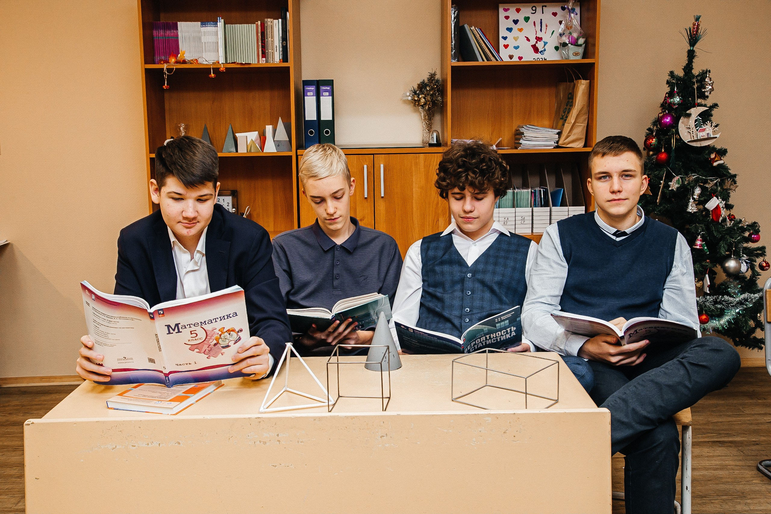 9 класс, в школе. Семейный фотограф Любовь Саркеева