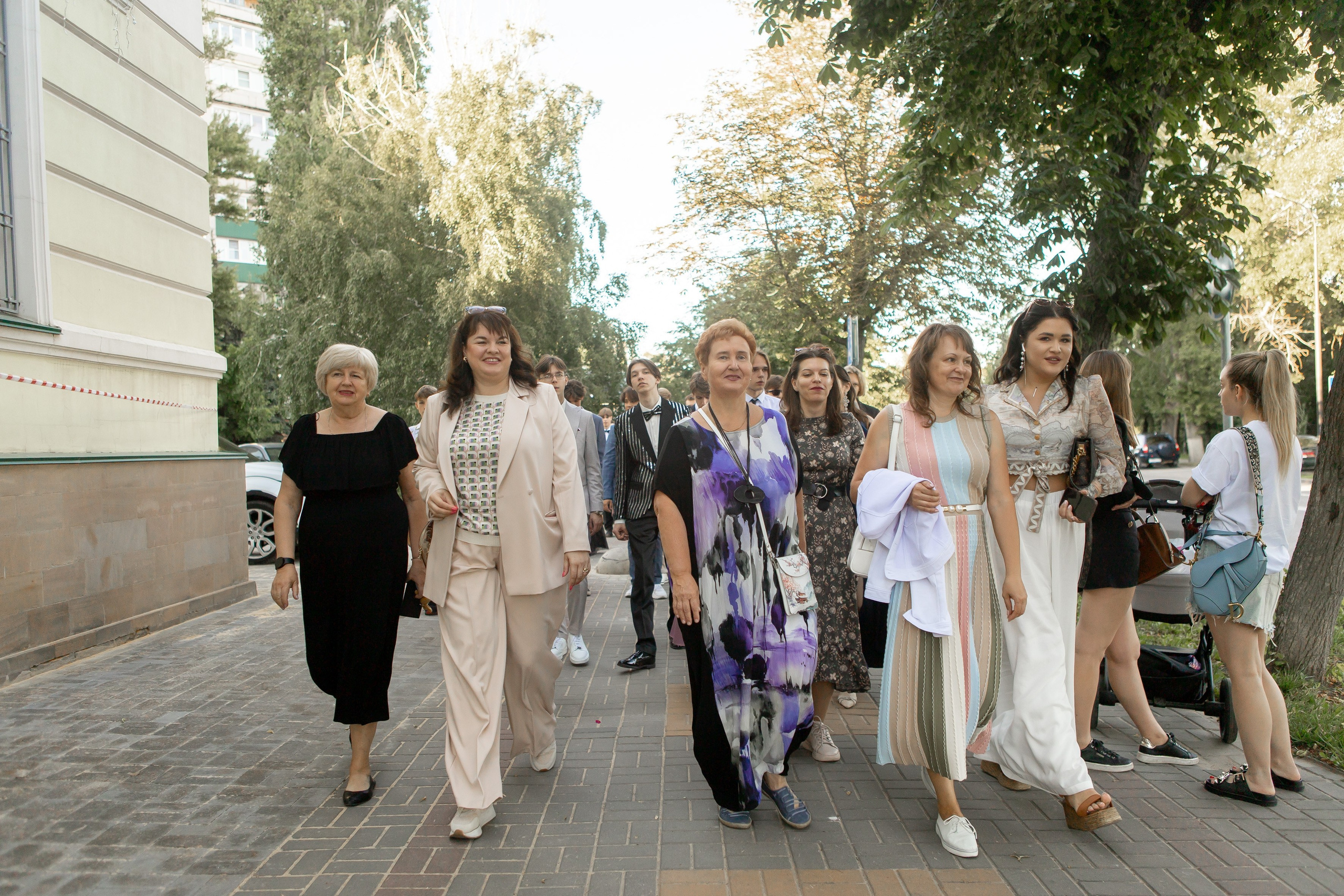 Выпускной Гимназия 12 2024 г. Свадебный и портретный Фотограф в Липецке Дмитрий Котюков