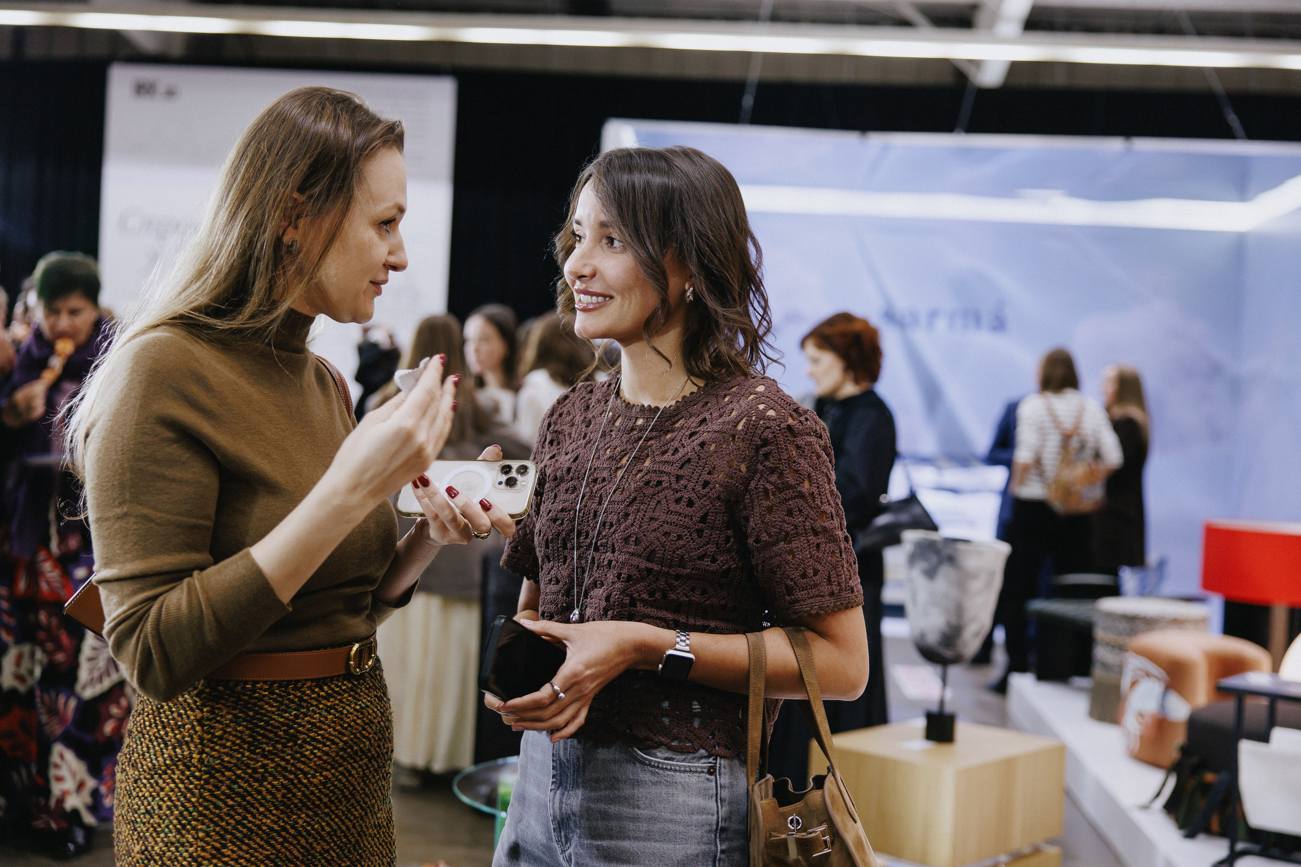 Выставка СТО ВЕЩЕЙ В ИНТЕРЬЕРЕ. Фотограф Иркутск Антипин Сергей