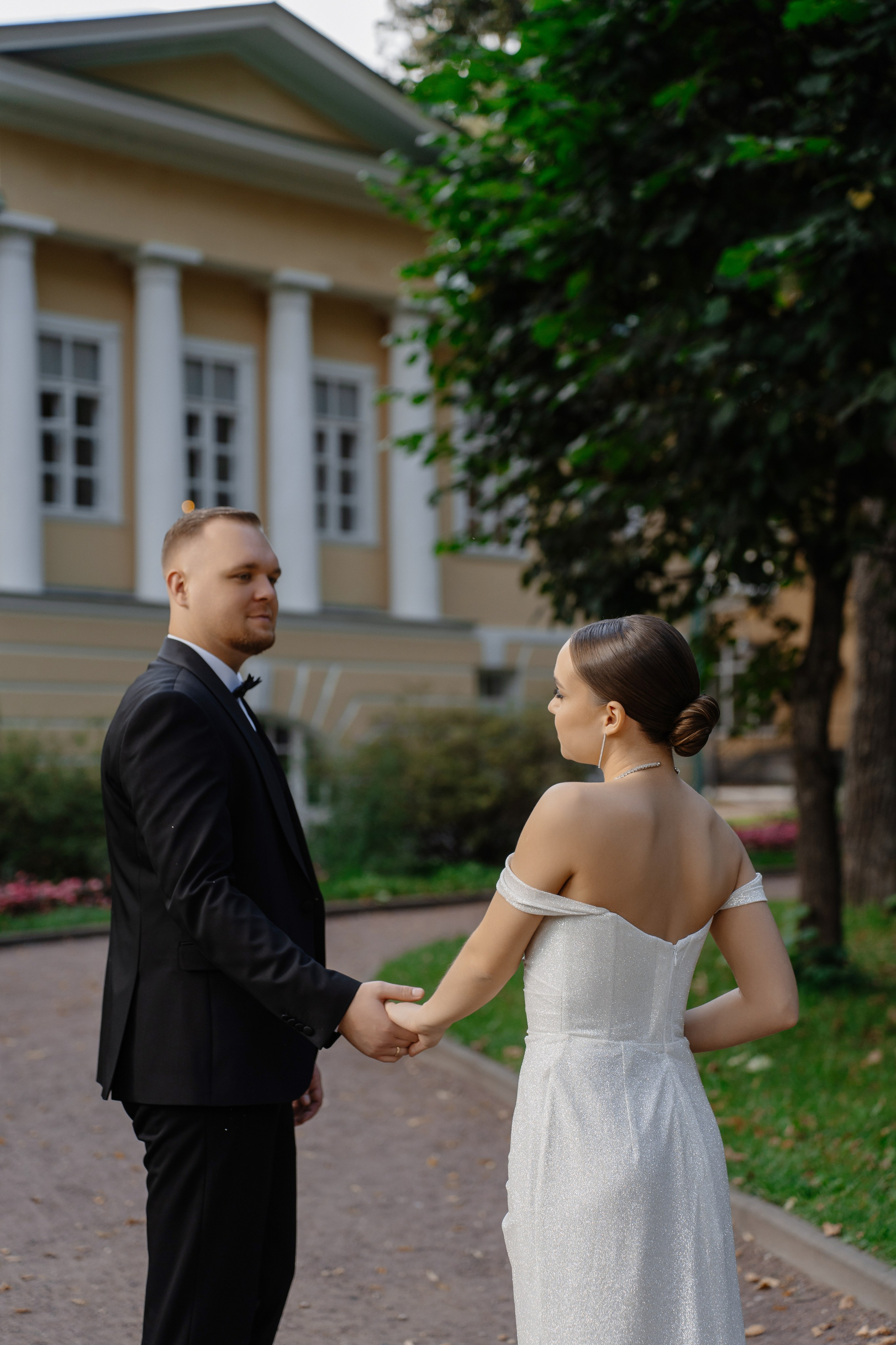 Свадебная фотосессия в парке Архангельское. Свадебный и семейный фотограф в Москве Светлана Зоткина