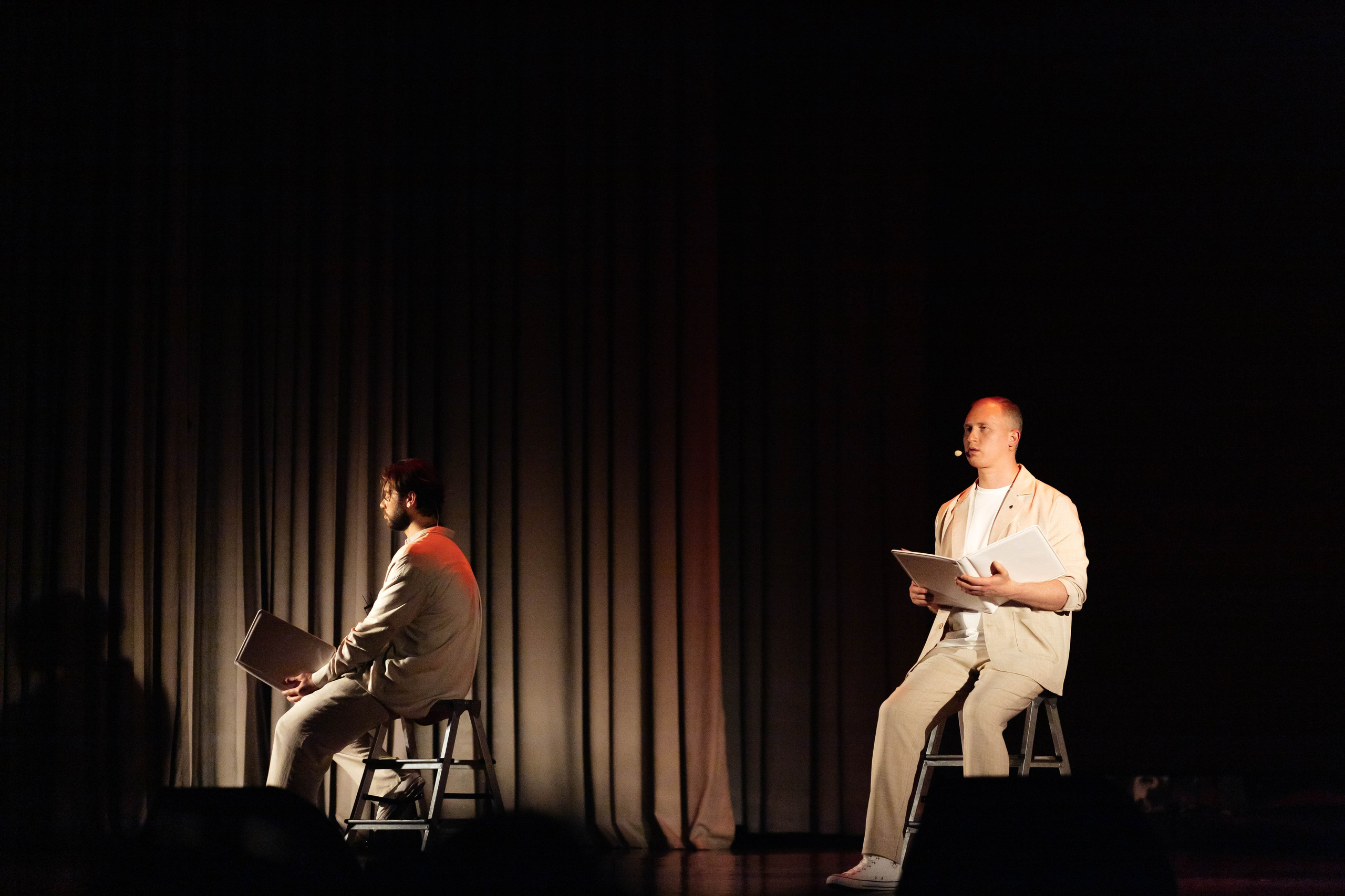 НИТЬЯ " В объятьях неба». Женский фотограф в Оренбурге Ирина Заводчикова