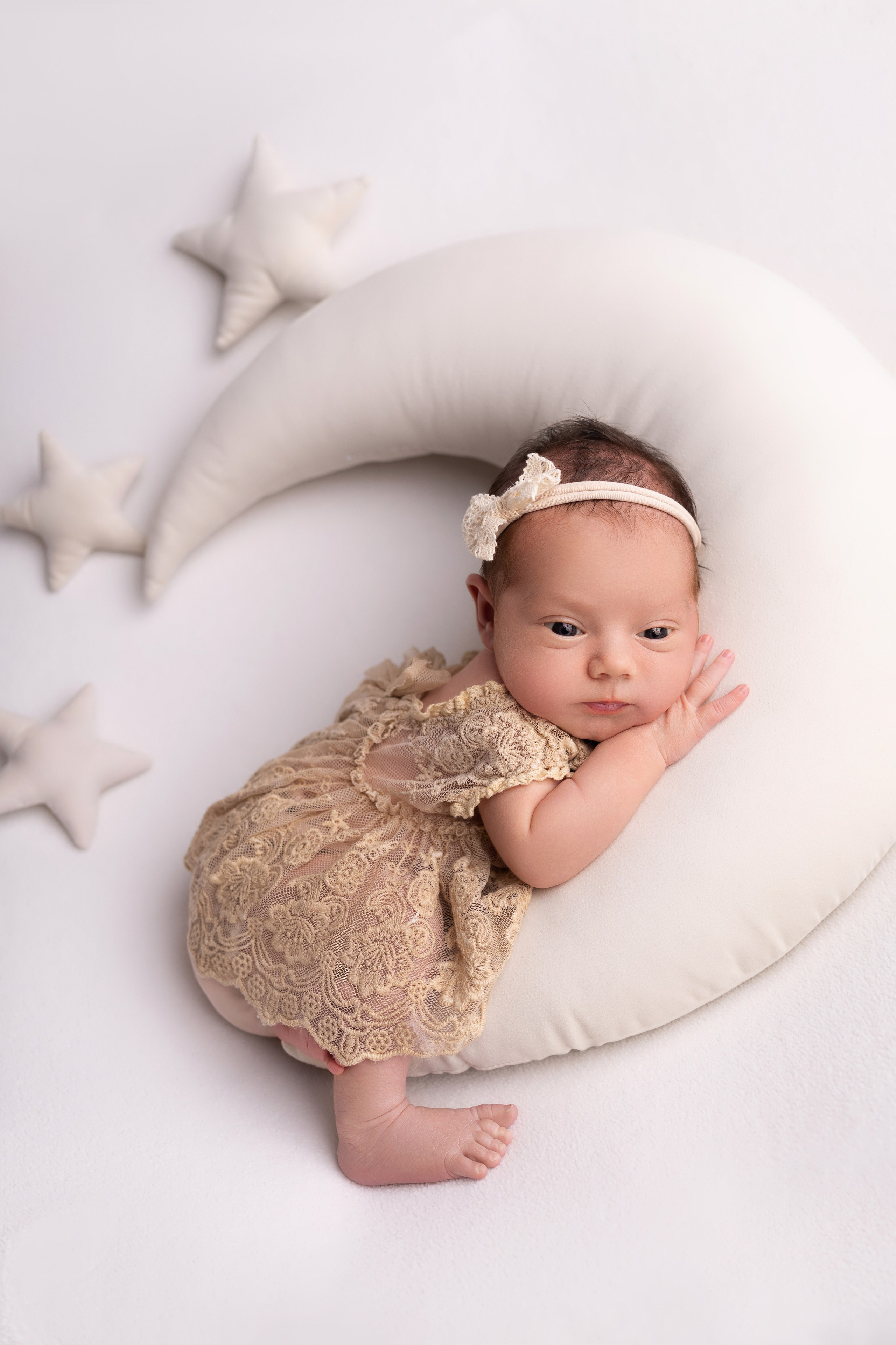 Классическая фотосессия малыша. Фотограф новорожденных малышей в Омске и Омской области Эльвира Камаева