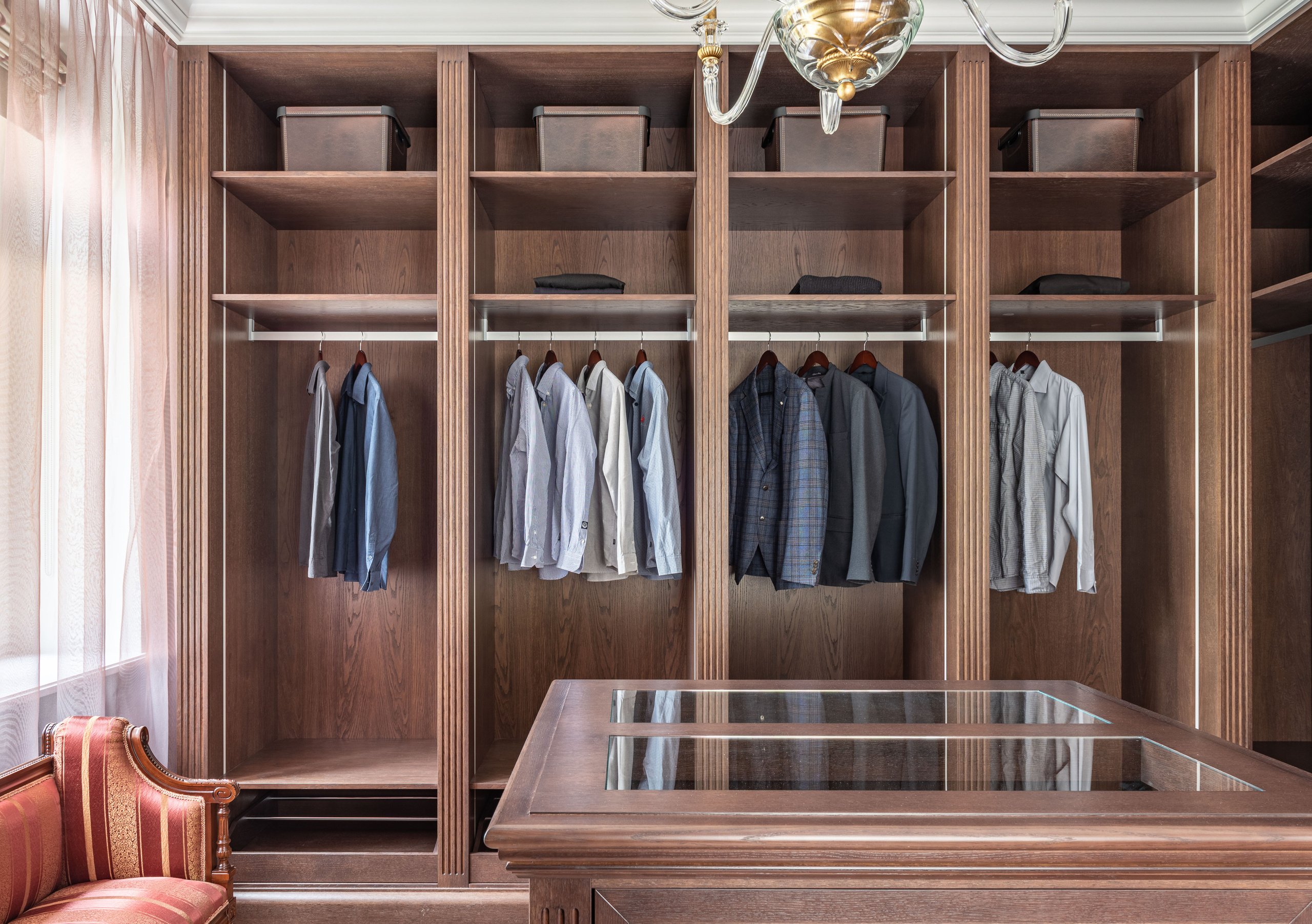 Big house. Interior & architecture photographer