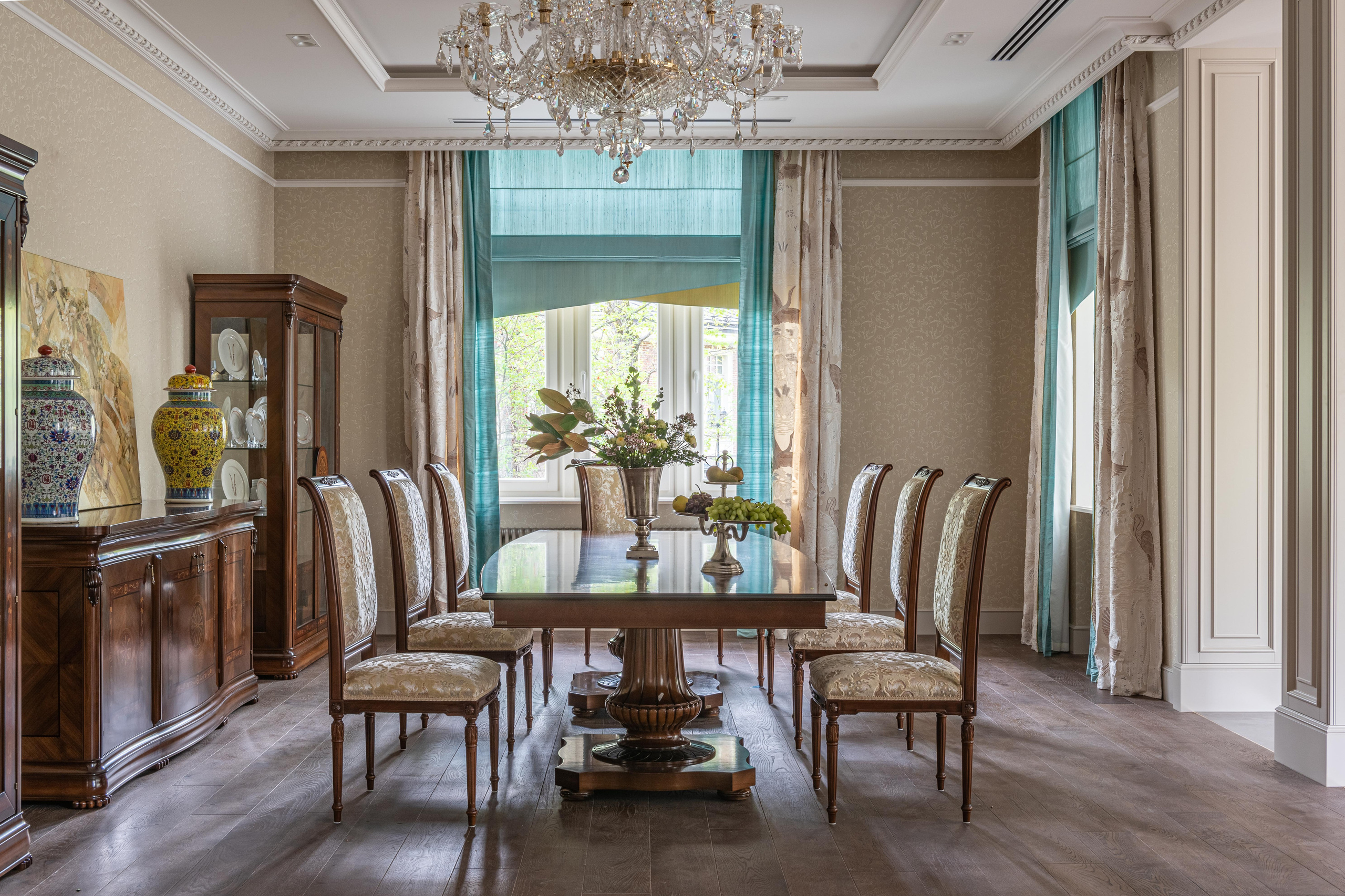 Big house. Interior & architecture photographer