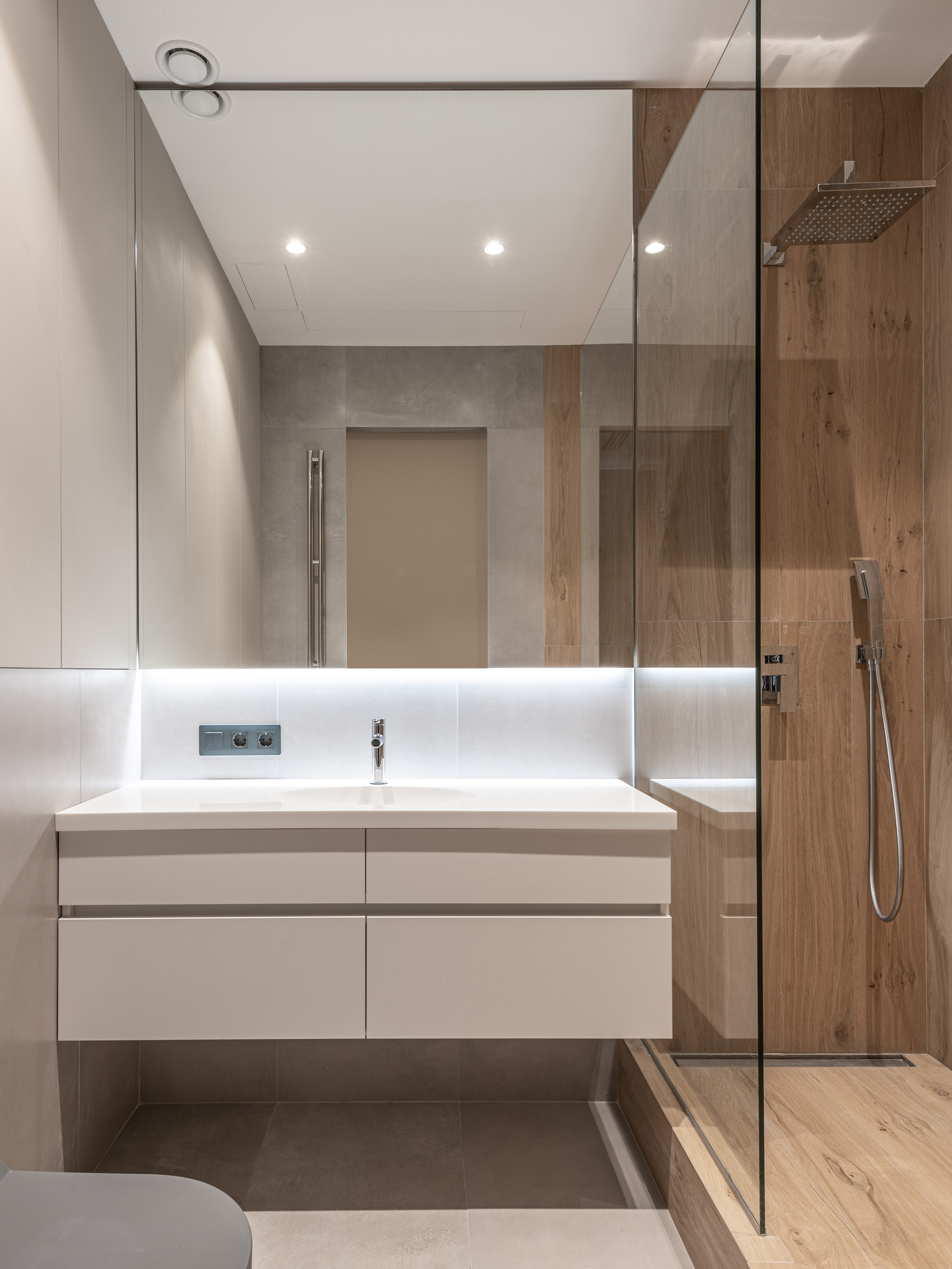 Silver Fountain. apart 2. Interior & architecture photographer