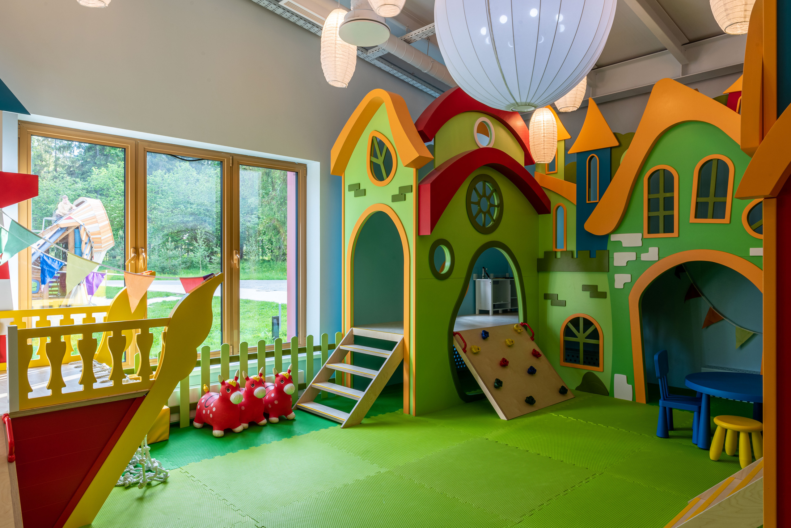 Emerald Forest by Cosmos Hotel Group. Interior & architecture photographer