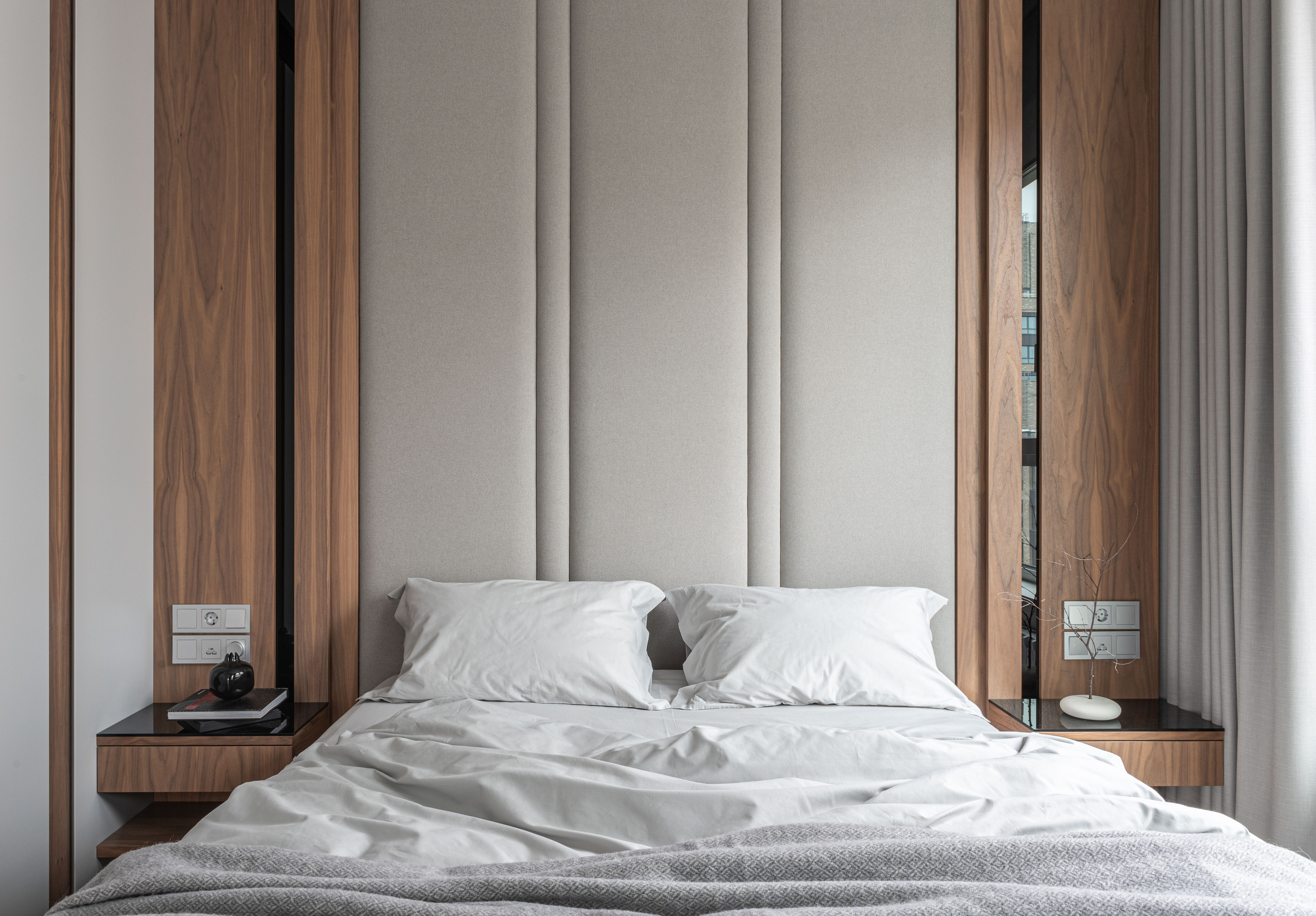 Silver Fountain. apart 6. Interior & architecture photographer