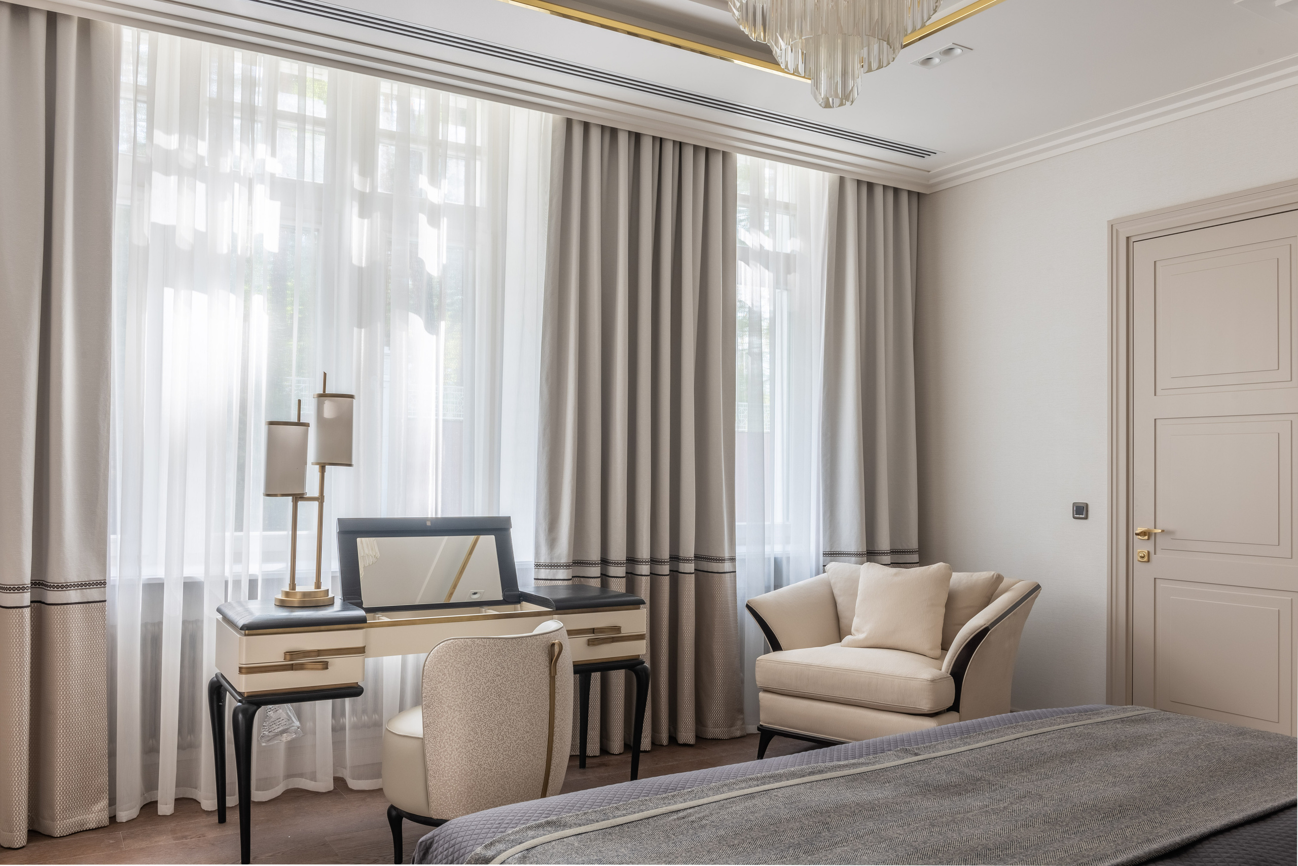 Big house. Interior & architecture photographer