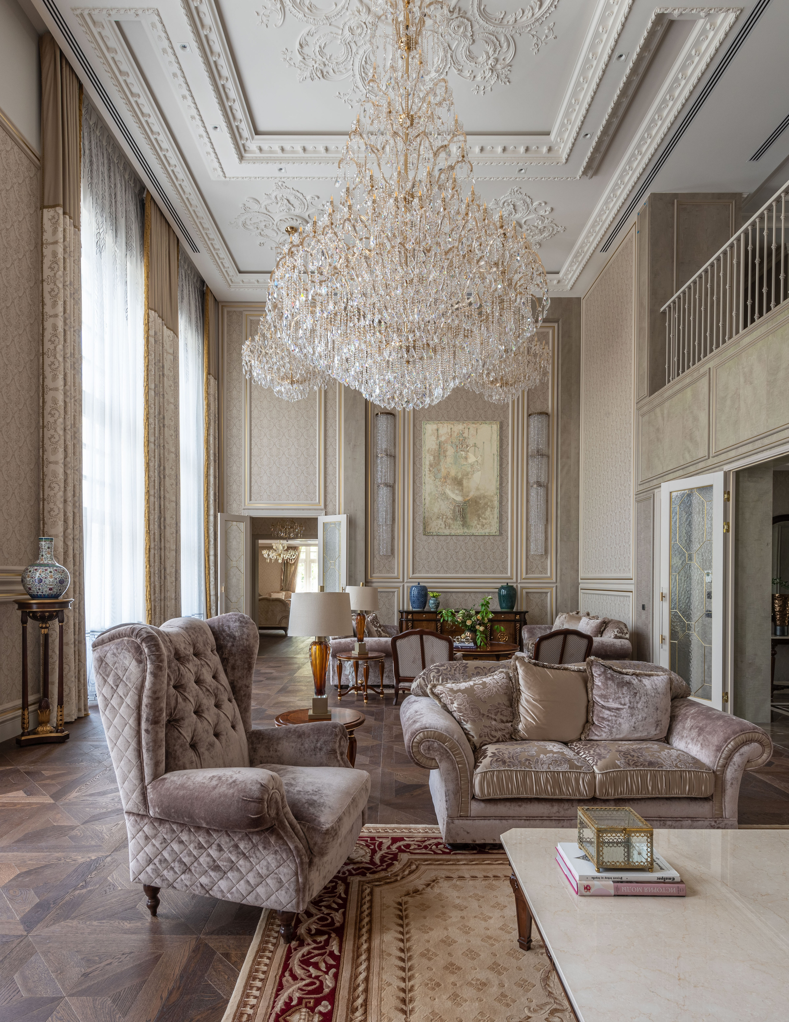 Big house. Interior & architecture photographer