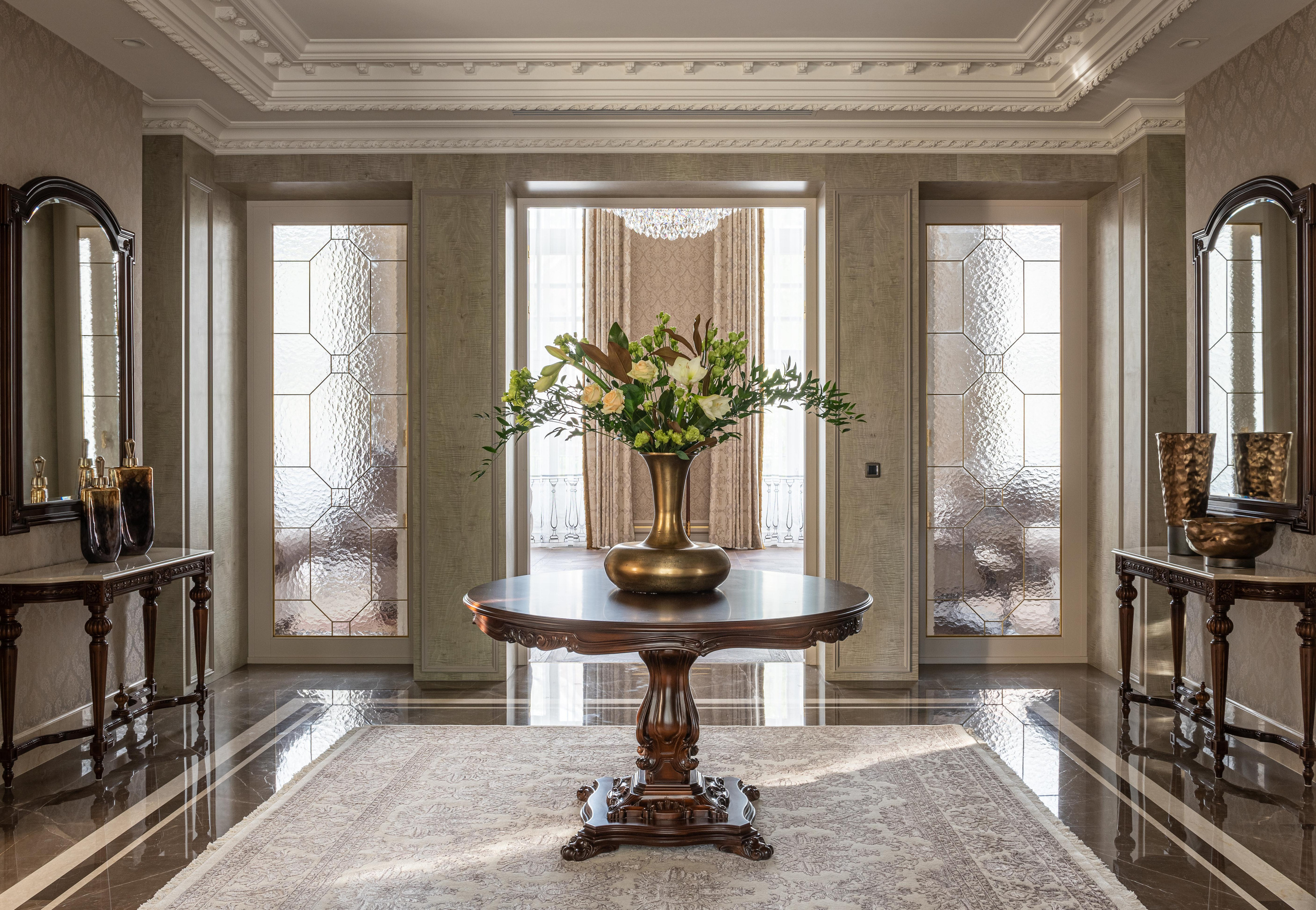 Big house. Interior & architecture photographer