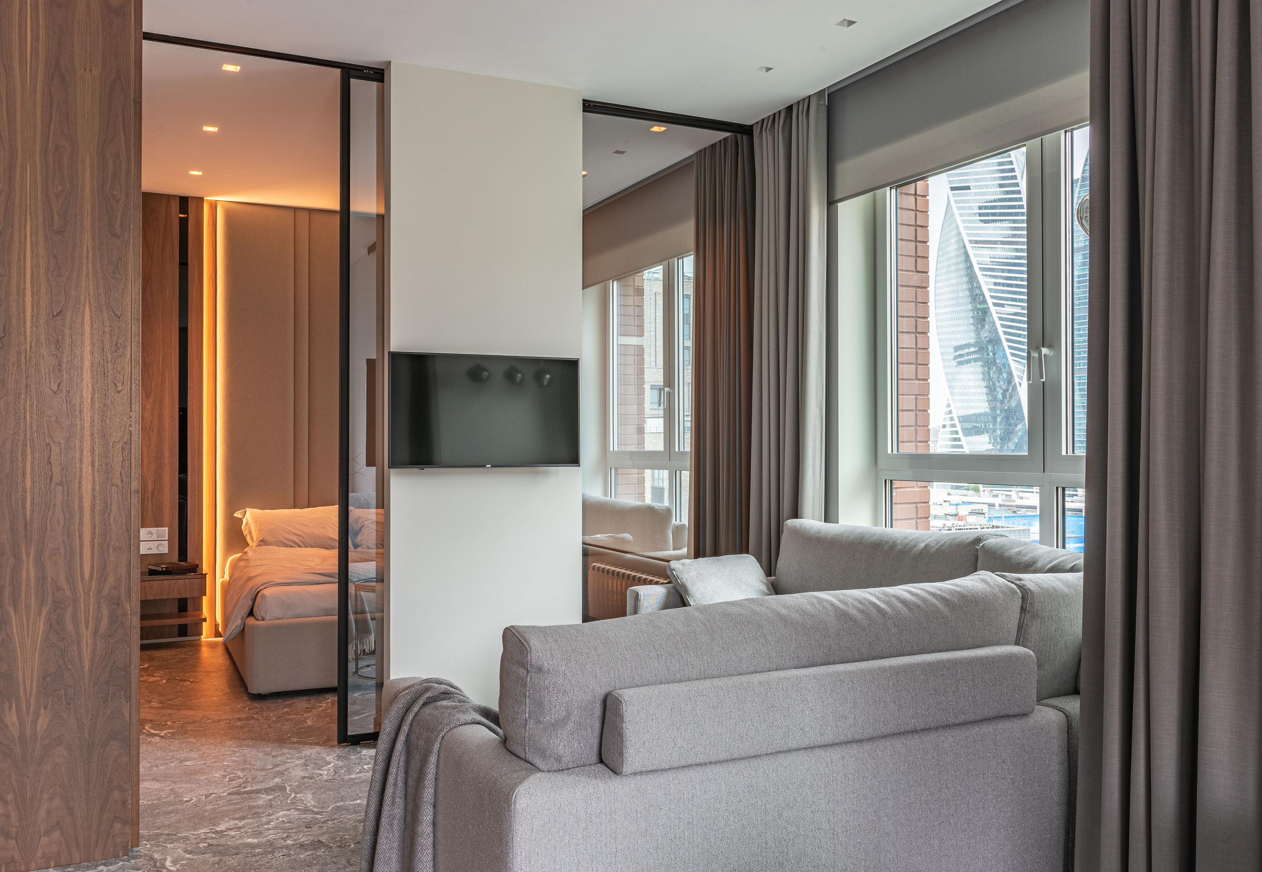 Silver Fountain. apart 6. Interior & architecture photographer