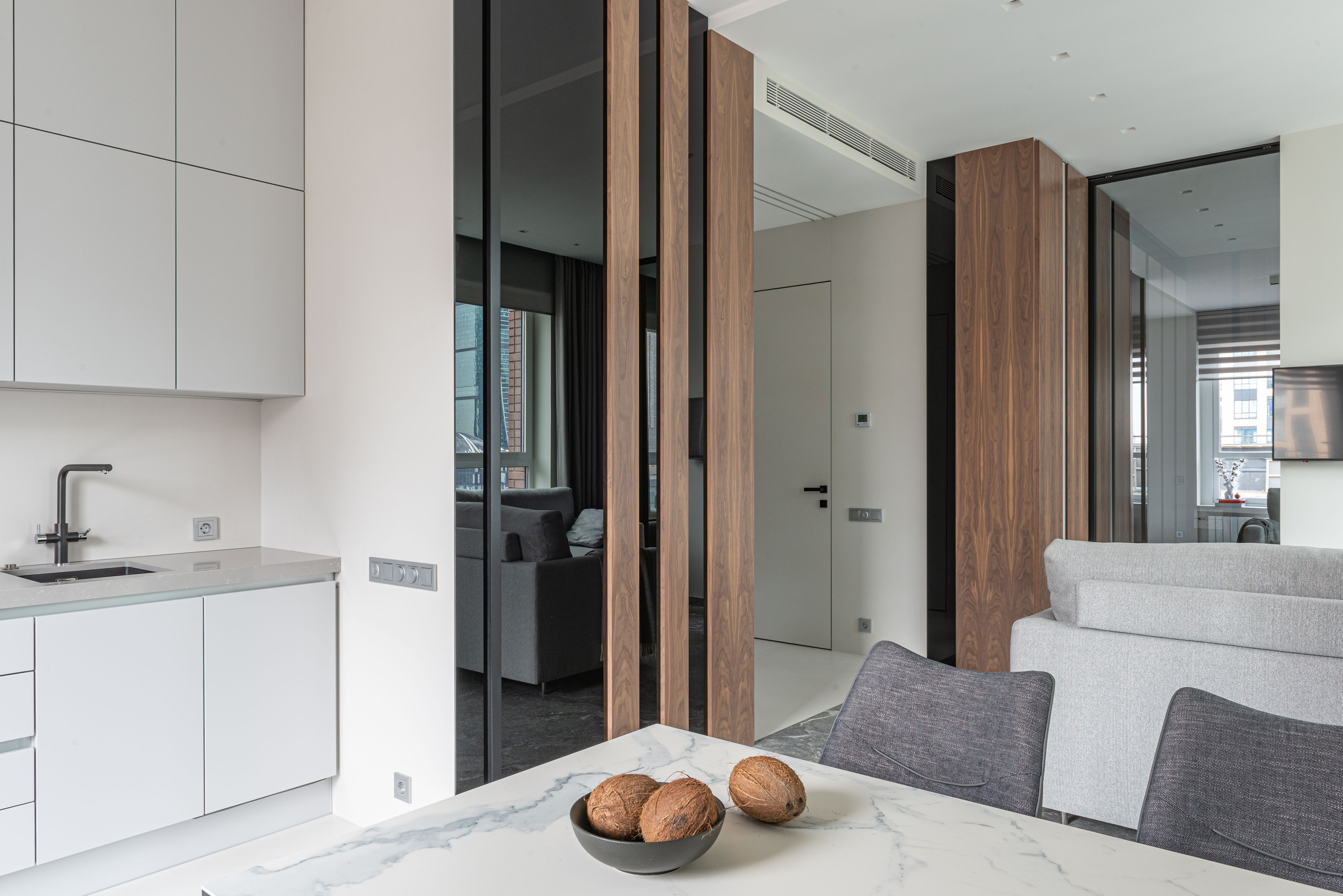 Silver Fountain. apart 6. Interior & architecture photographer