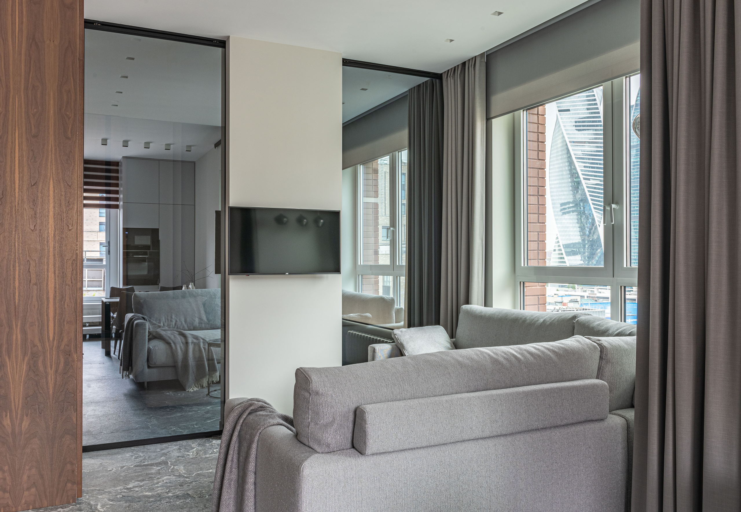 Silver Fountain. apart 6. Interior & architecture photographer