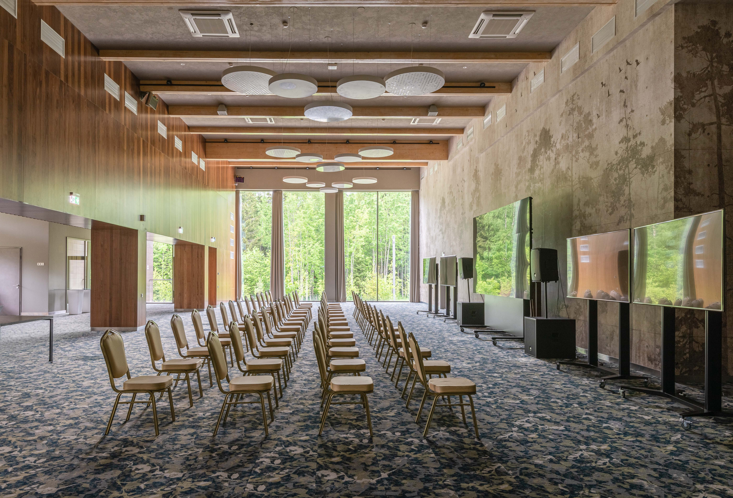 Emerald Forest by Cosmos Hotel Group. Interior & architecture photographer