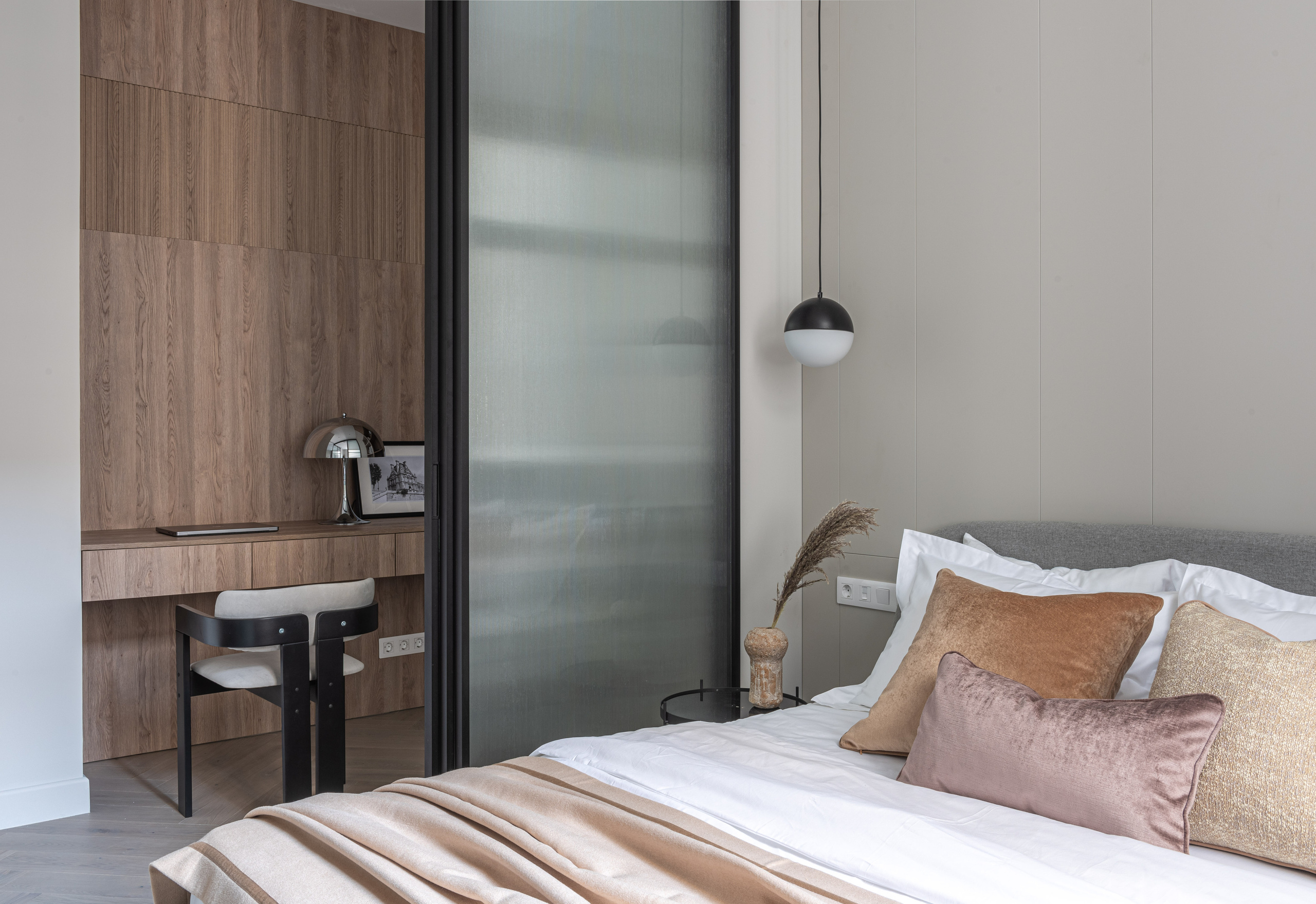 Silver Fountain. apart 4. Interior & architecture photographer