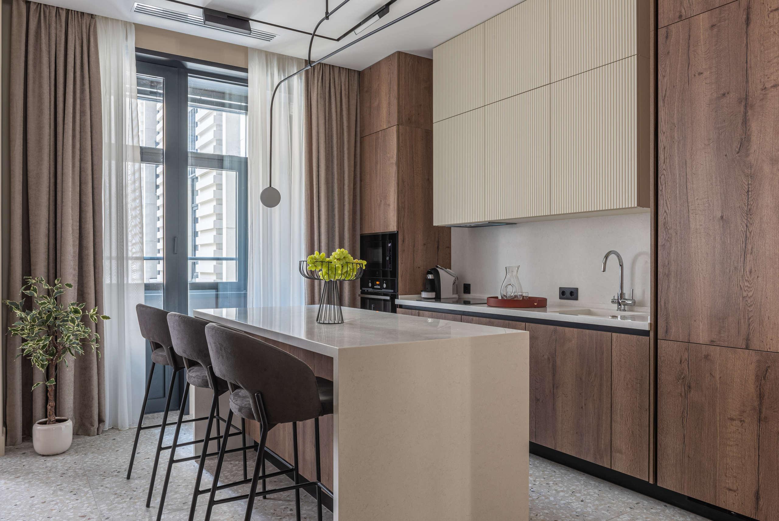 Silver Fountain. apart 1. Interior & architecture photographer