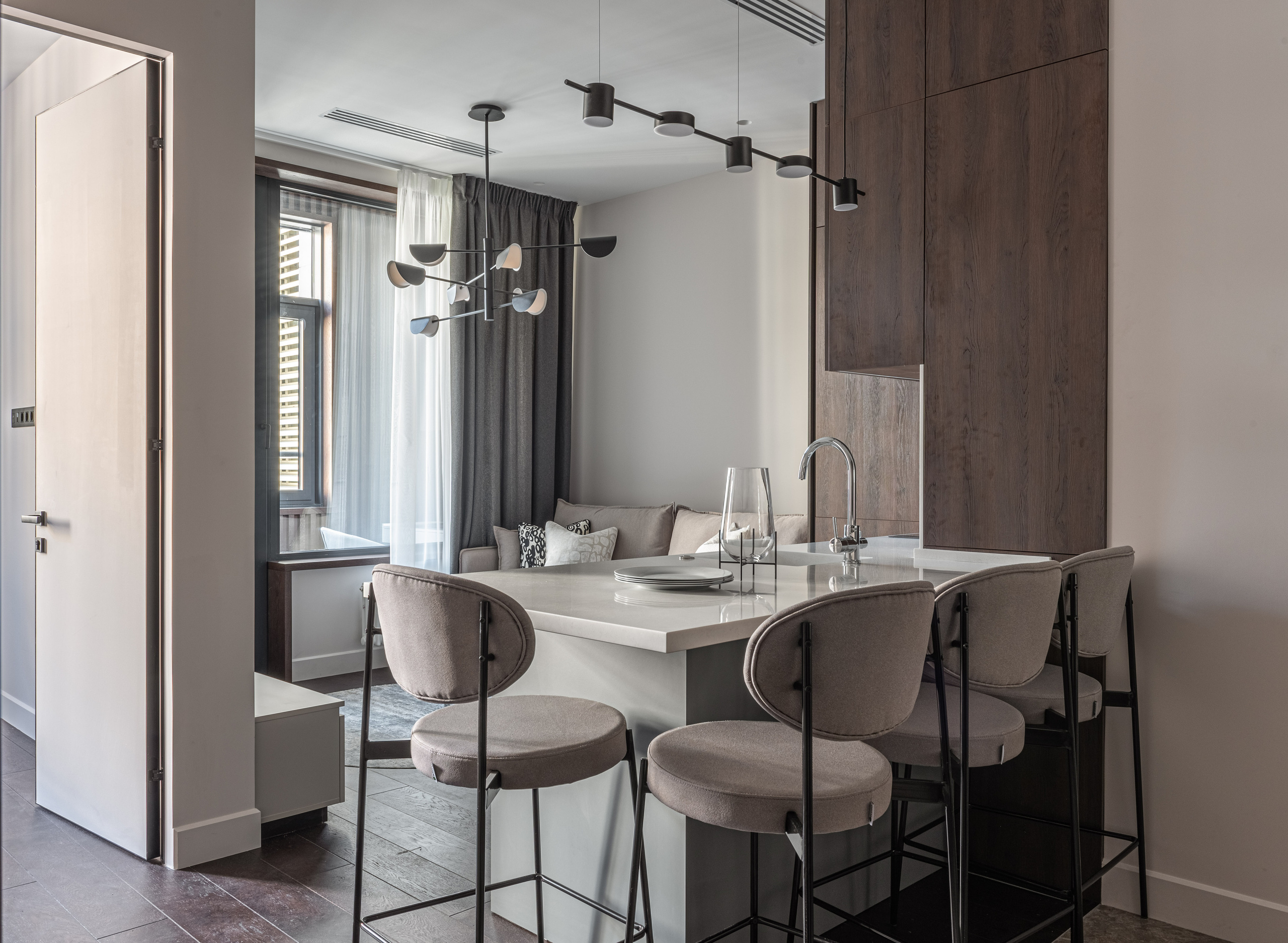 Silver Fountain. apart 5. Interior & architecture photographer