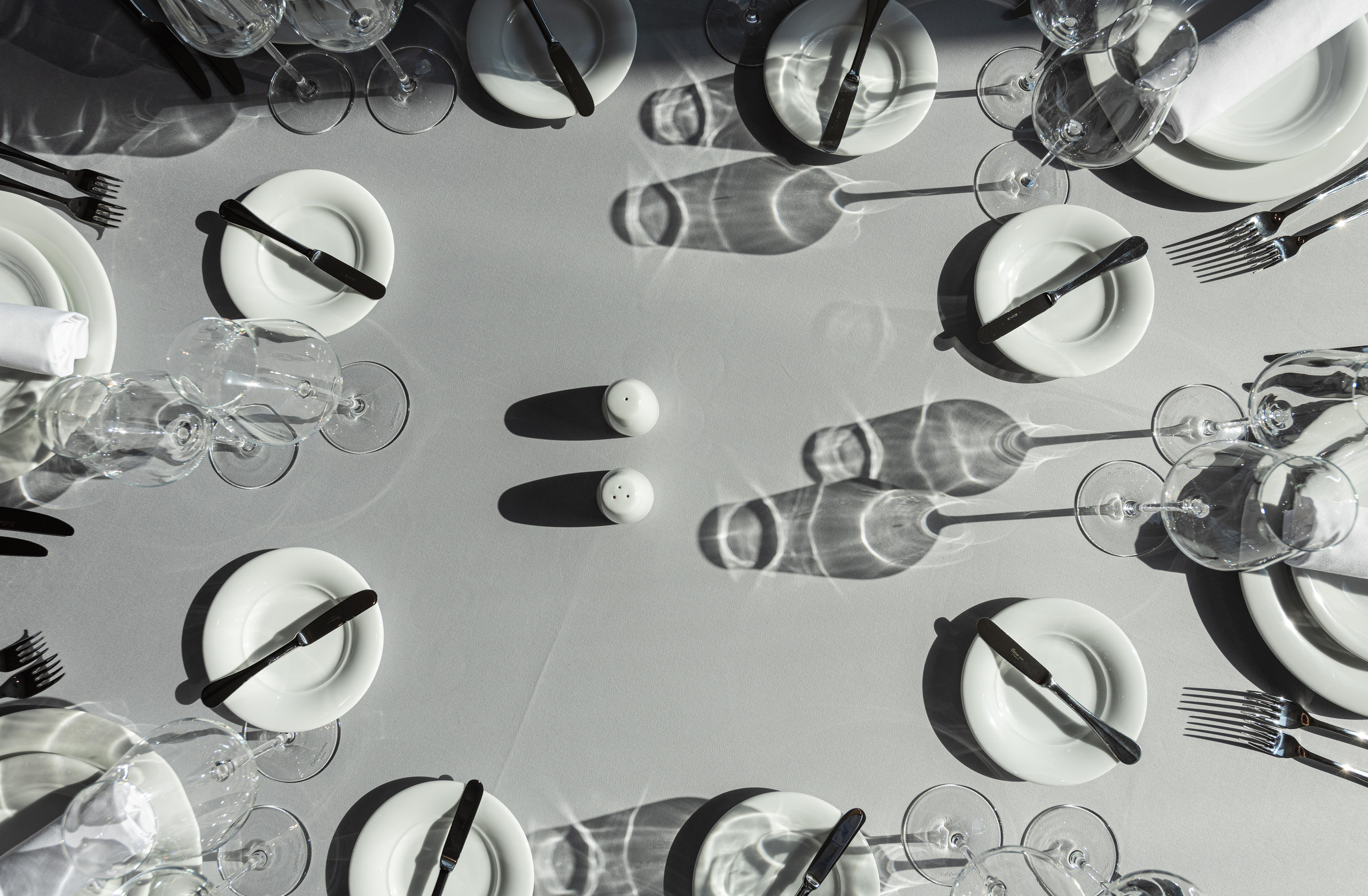 Free art. Interior & architecture photographer