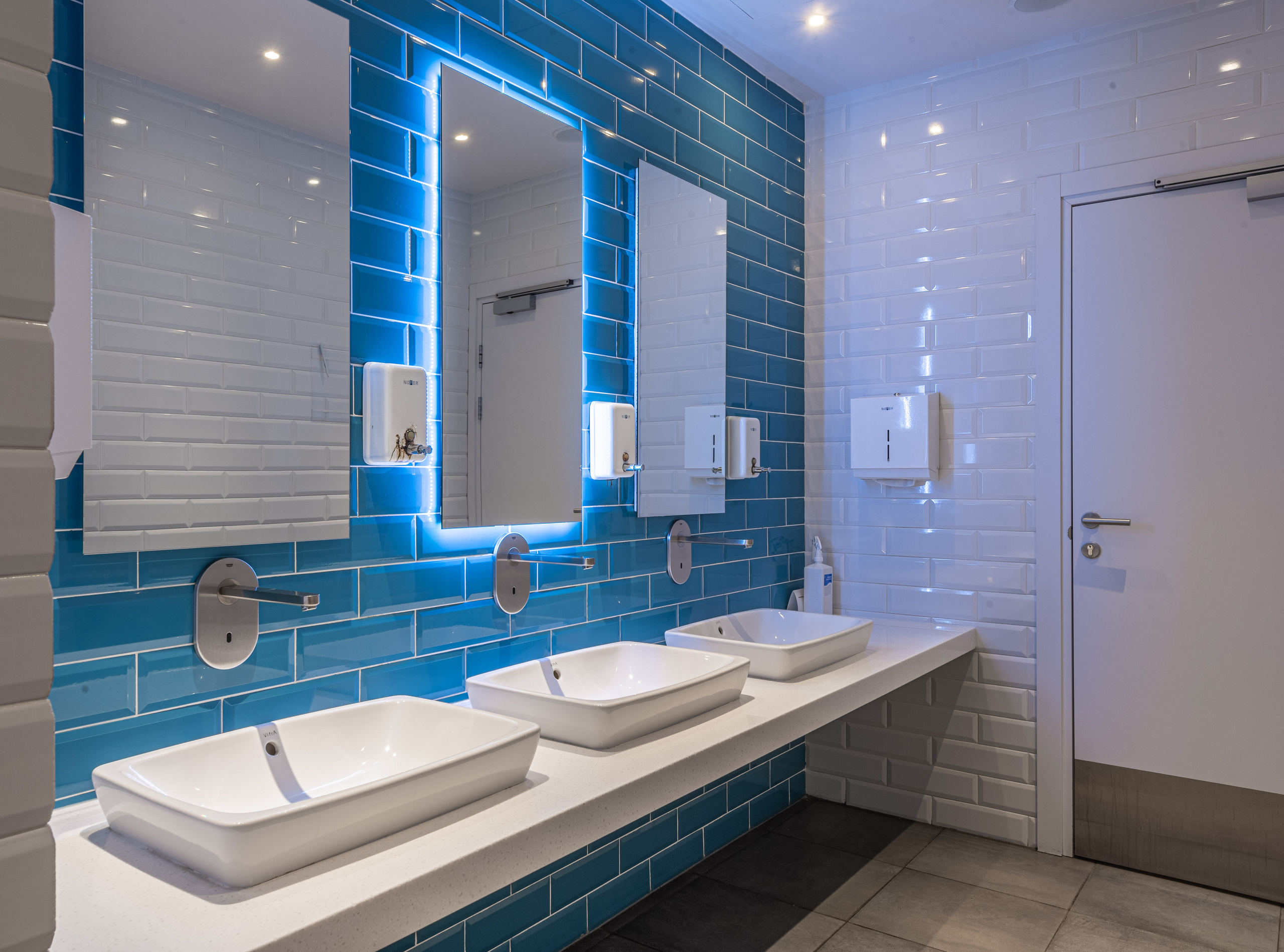 Dubininskaya SMART by Cosmos Hotel Group. Interior & architecture photographer