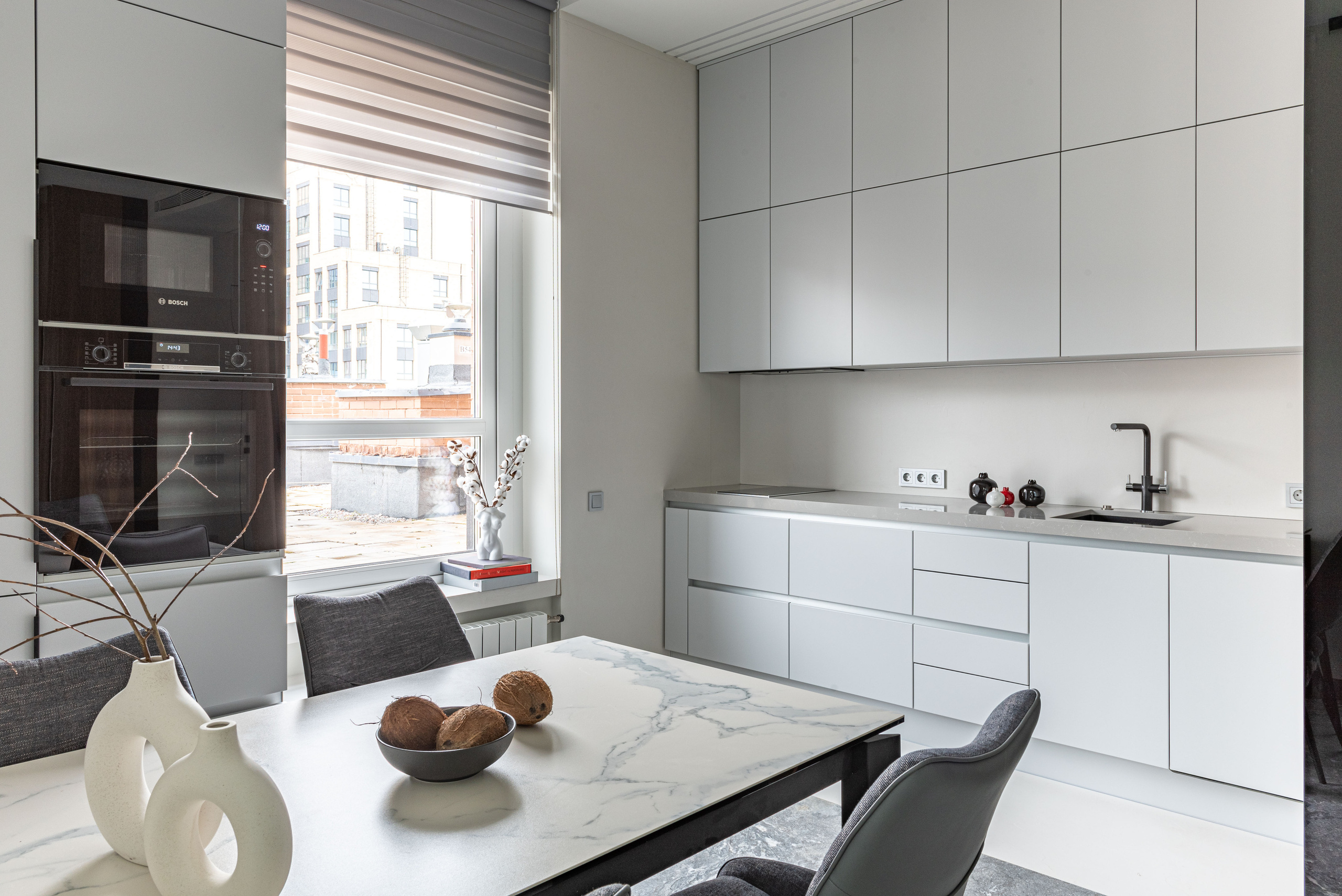 Silver Fountain. apart 6. Interior & architecture photographer