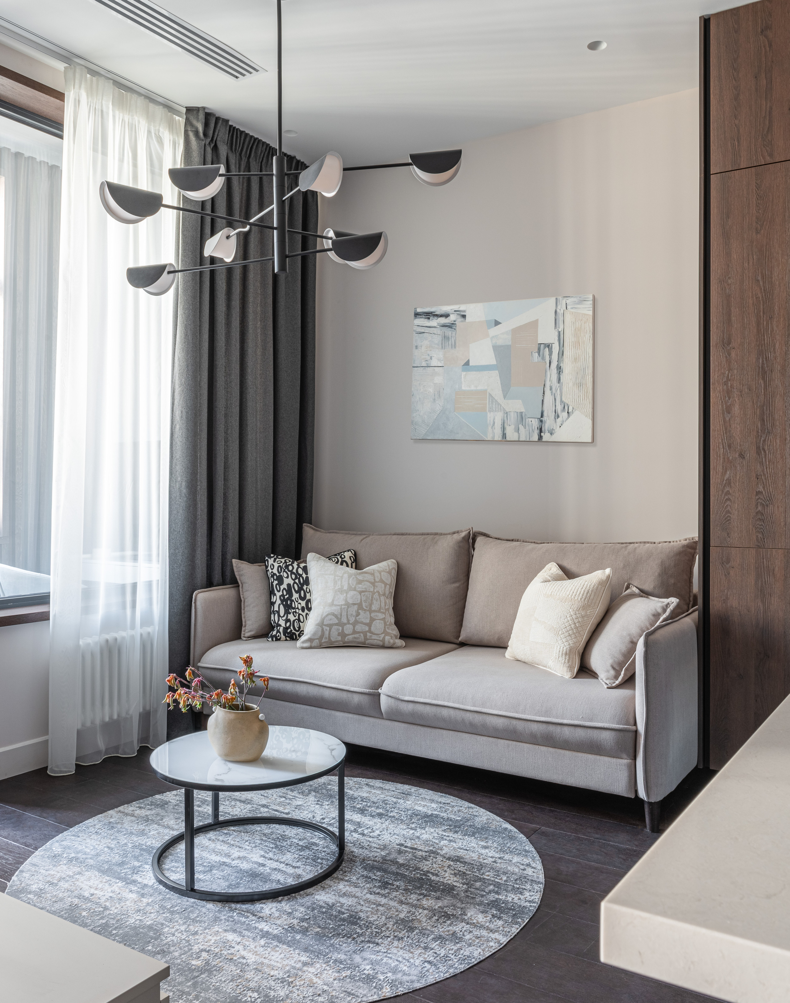 Silver Fountain. apart 5. Interior & architecture photographer