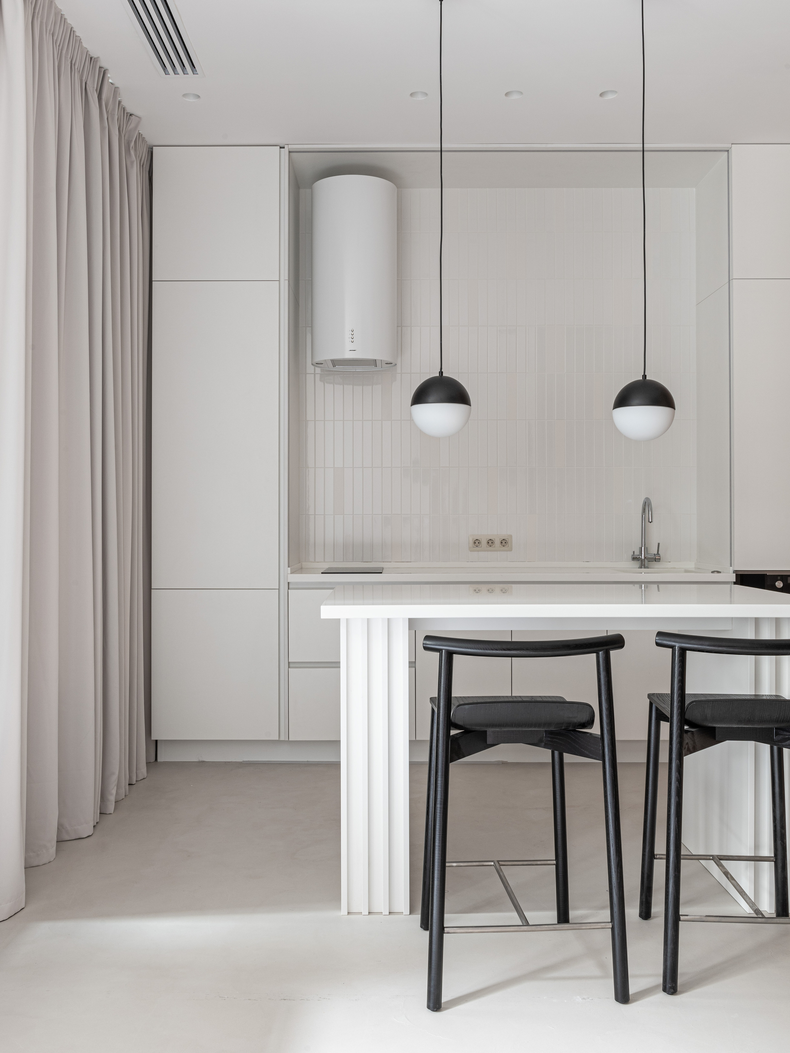 Silver Fountain. apart 3. Interior & architecture photographer