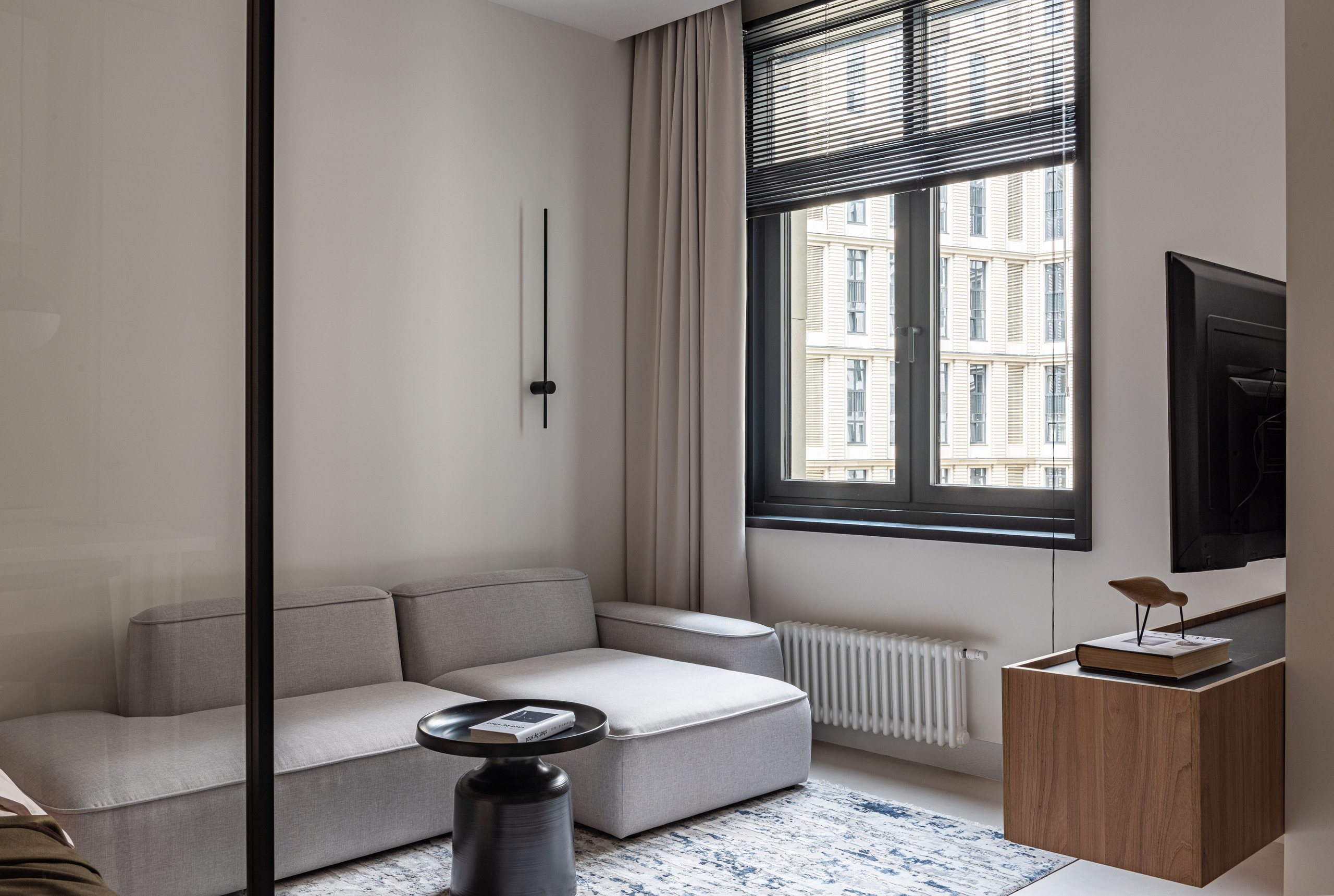 Silver Fountain. apart 3. Interior & architecture photographer