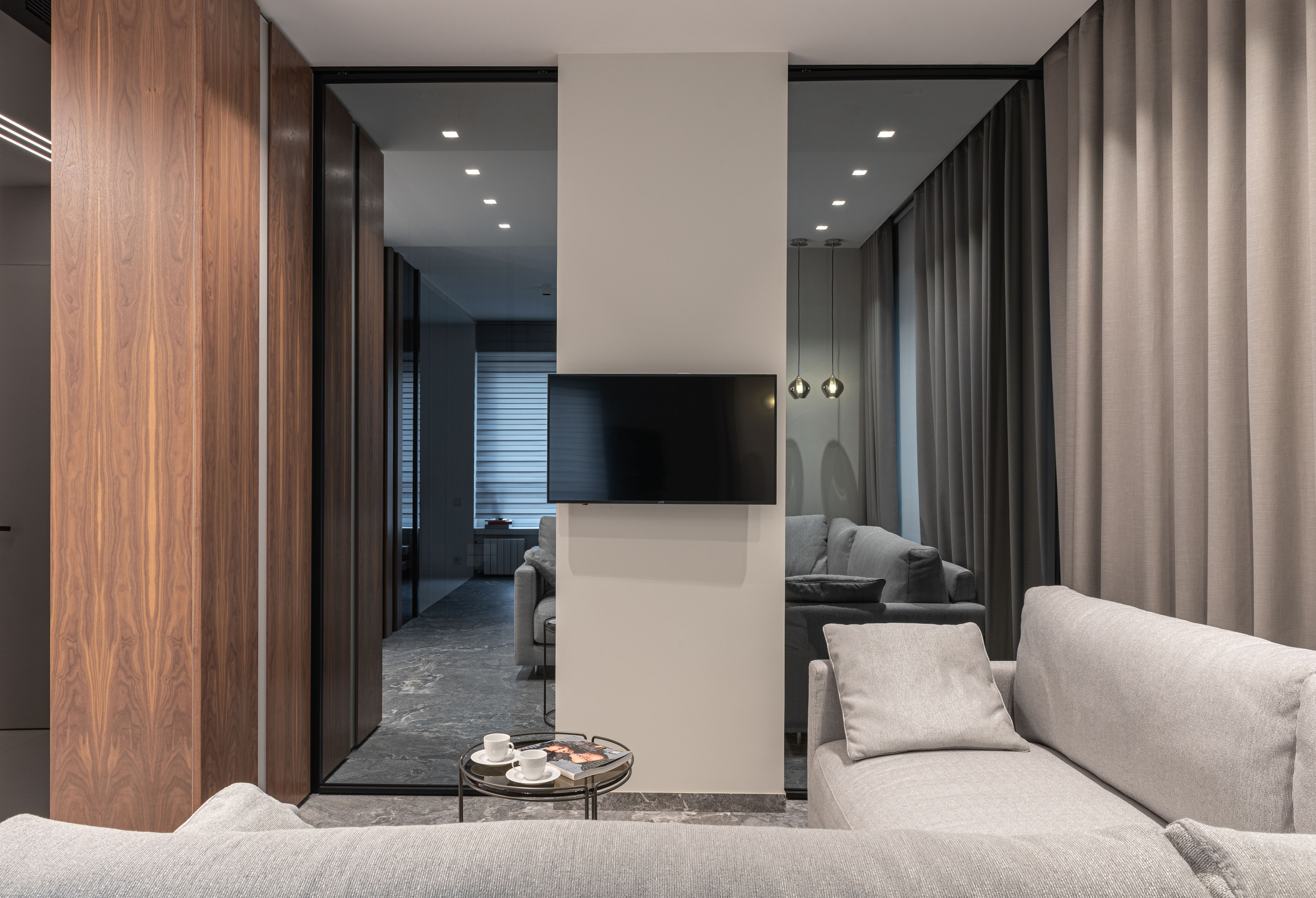 Silver Fountain. apart 6. Interior & architecture photographer