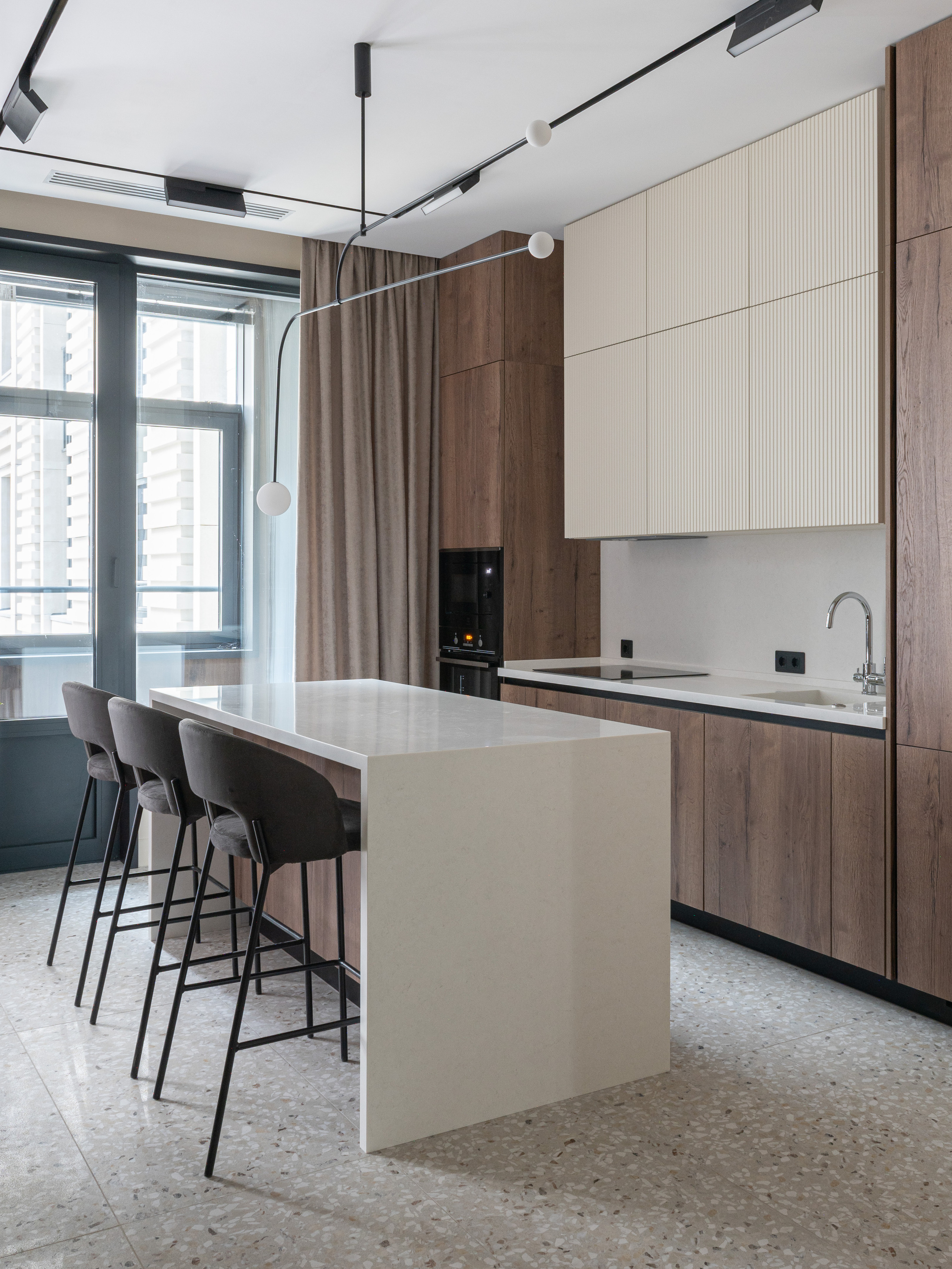 Silver Fountain. apart 1. Interior & architecture photographer