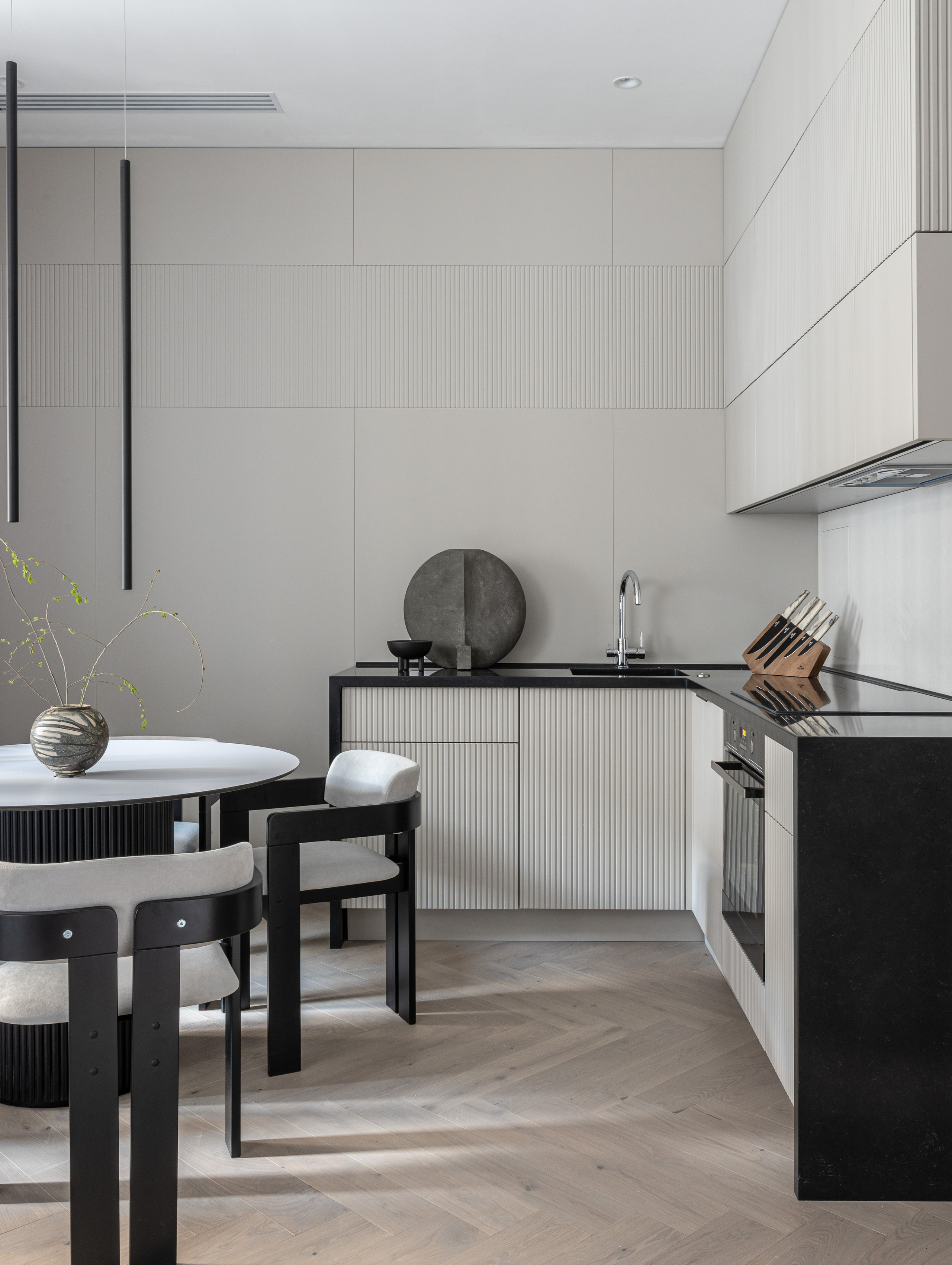 Silver Fountain. apart 4. Interior & architecture photographer