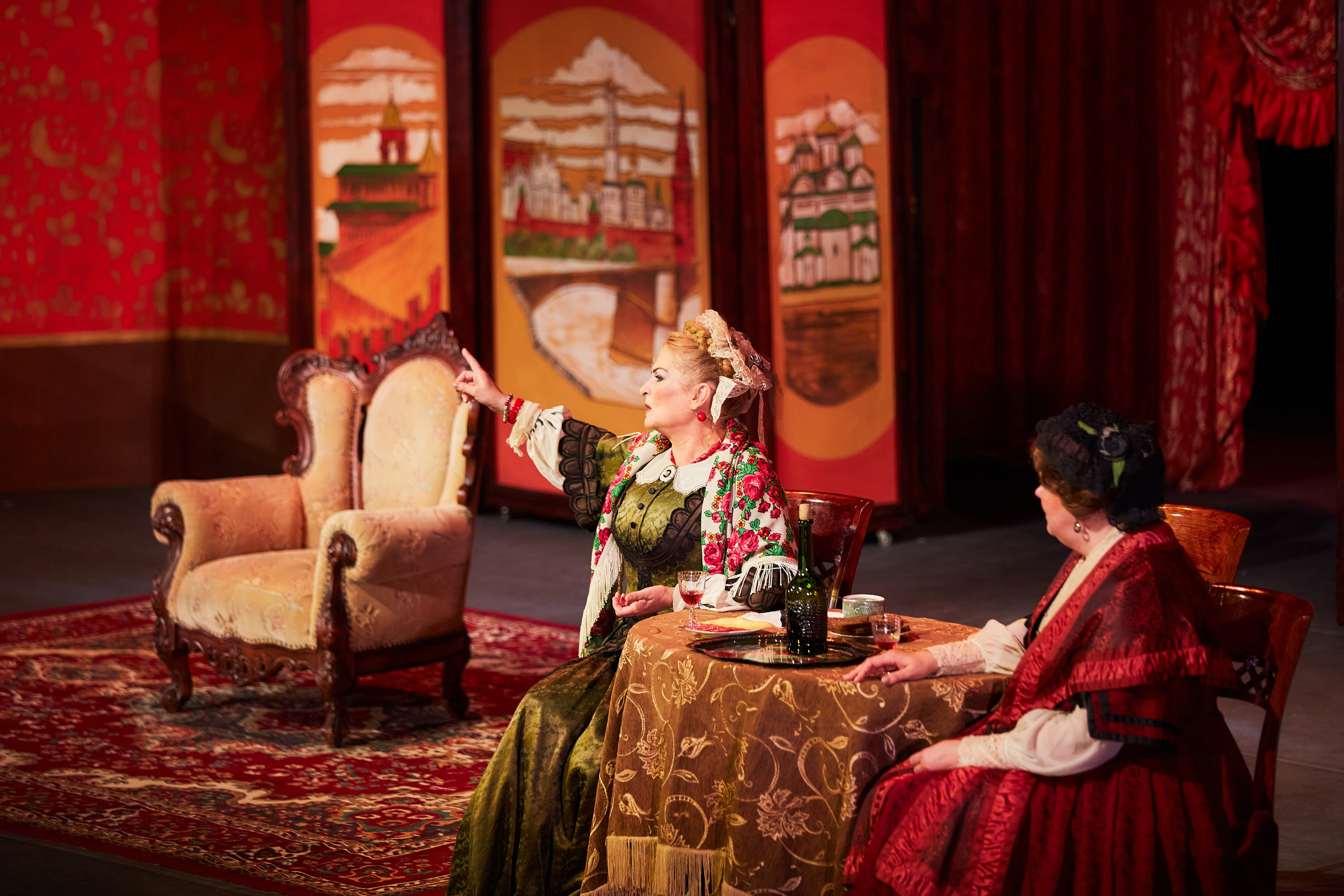 Спектакль «Не все коту масленица», МХАТ им. Горького. Даниил Гузиенко — репортажный фотограф в Туле