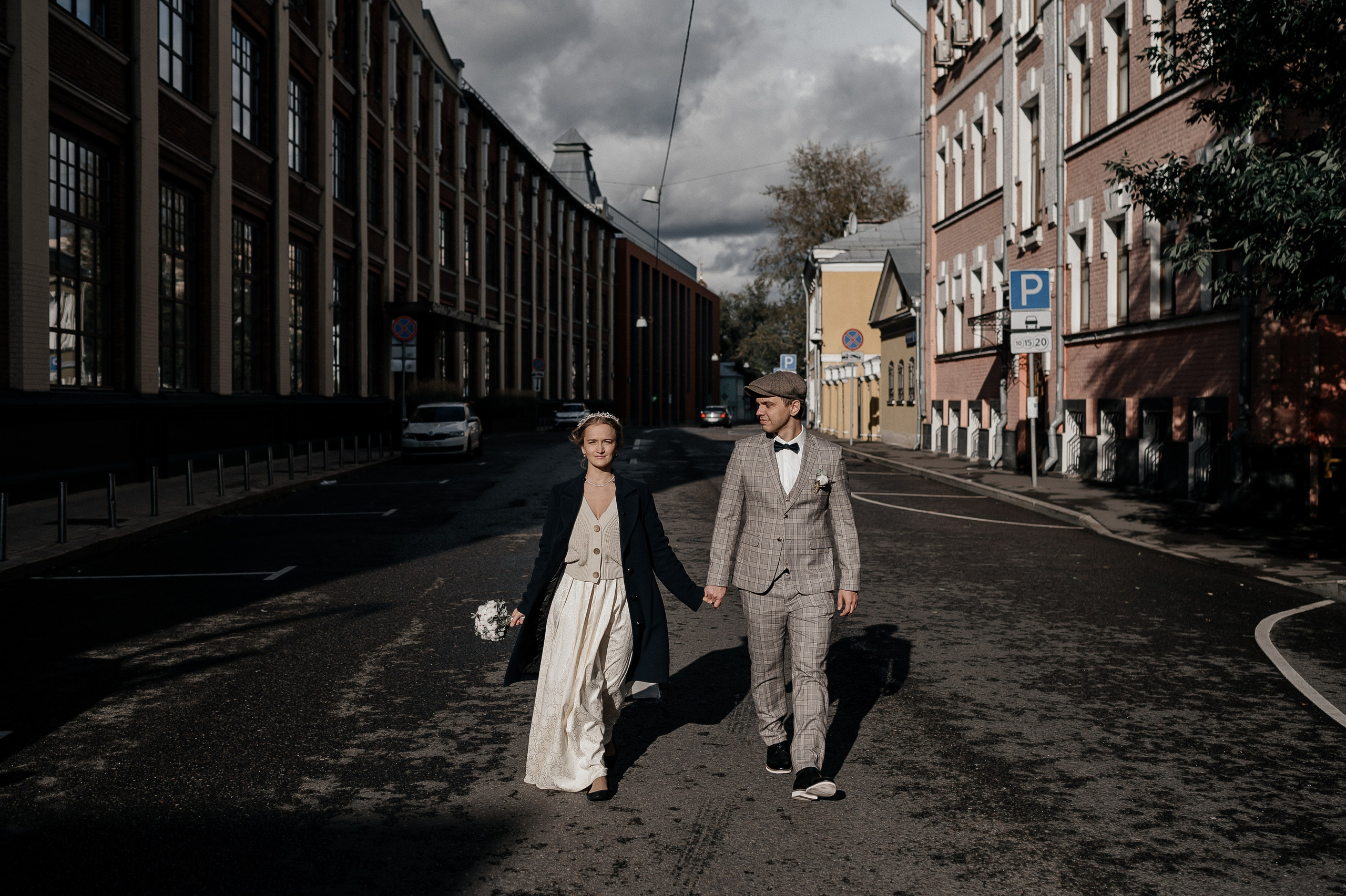 Регистрация брака и фотосессия в Особняке Royal. Свадебный фотограф Москва — Сергей и Татьяна