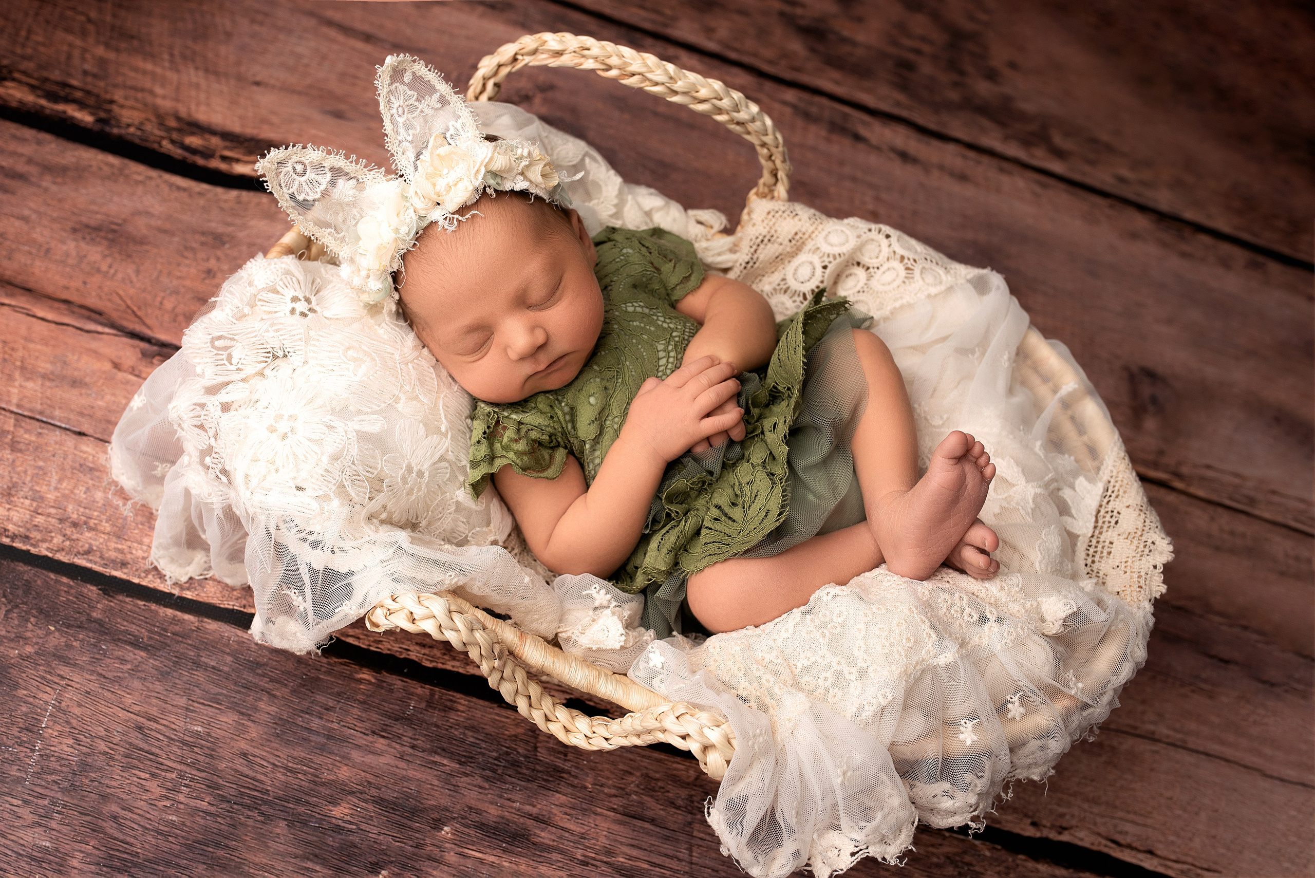 Новорождённые девочки. Детский фотограф новорождённых в Минске Боровик Екатерина