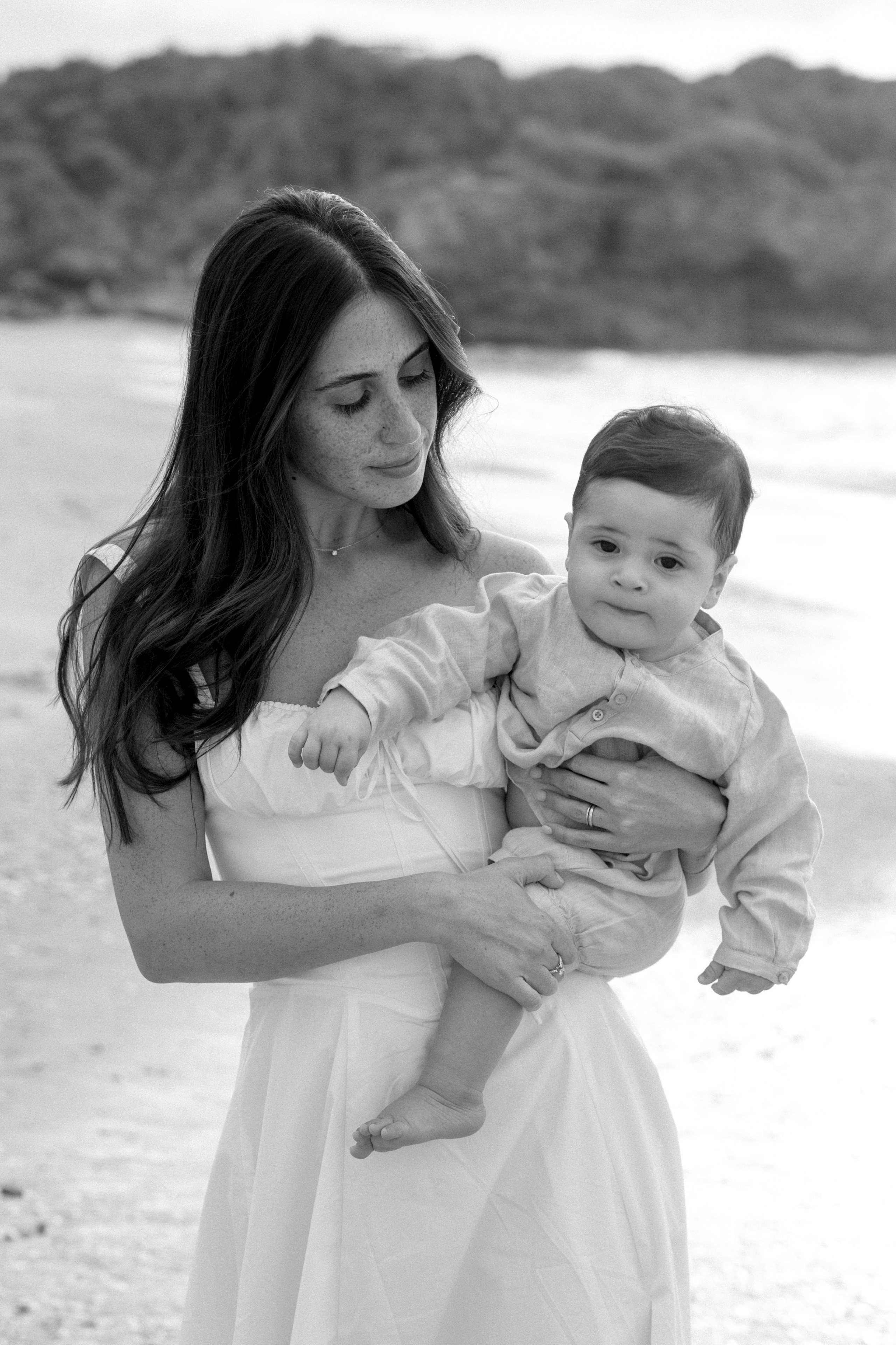 First year family photos near the sea. Главная