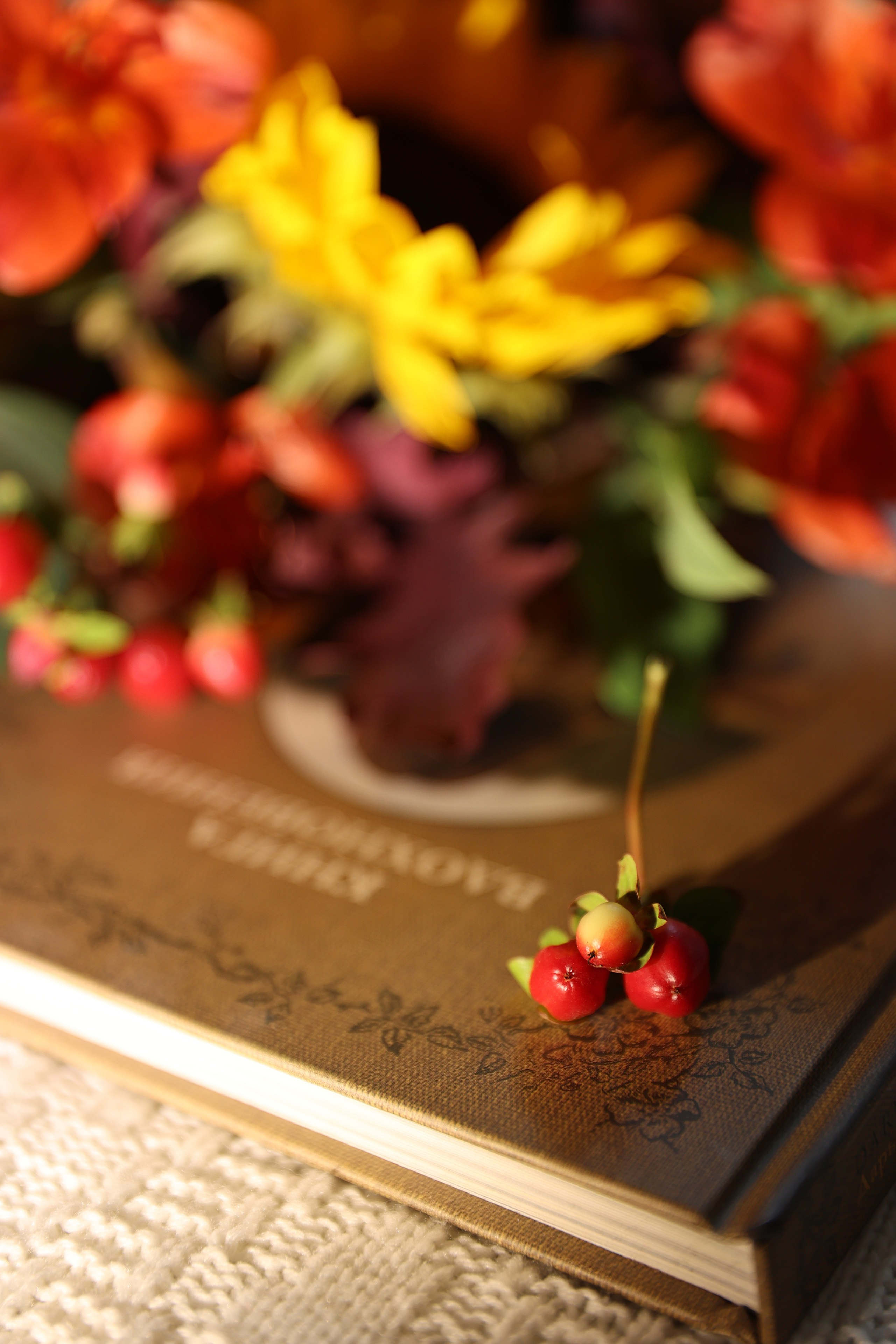 Предметная съемка, цветы, открытки. Фотограф — Татьяна Кириллова, г. Санкт-Петербург