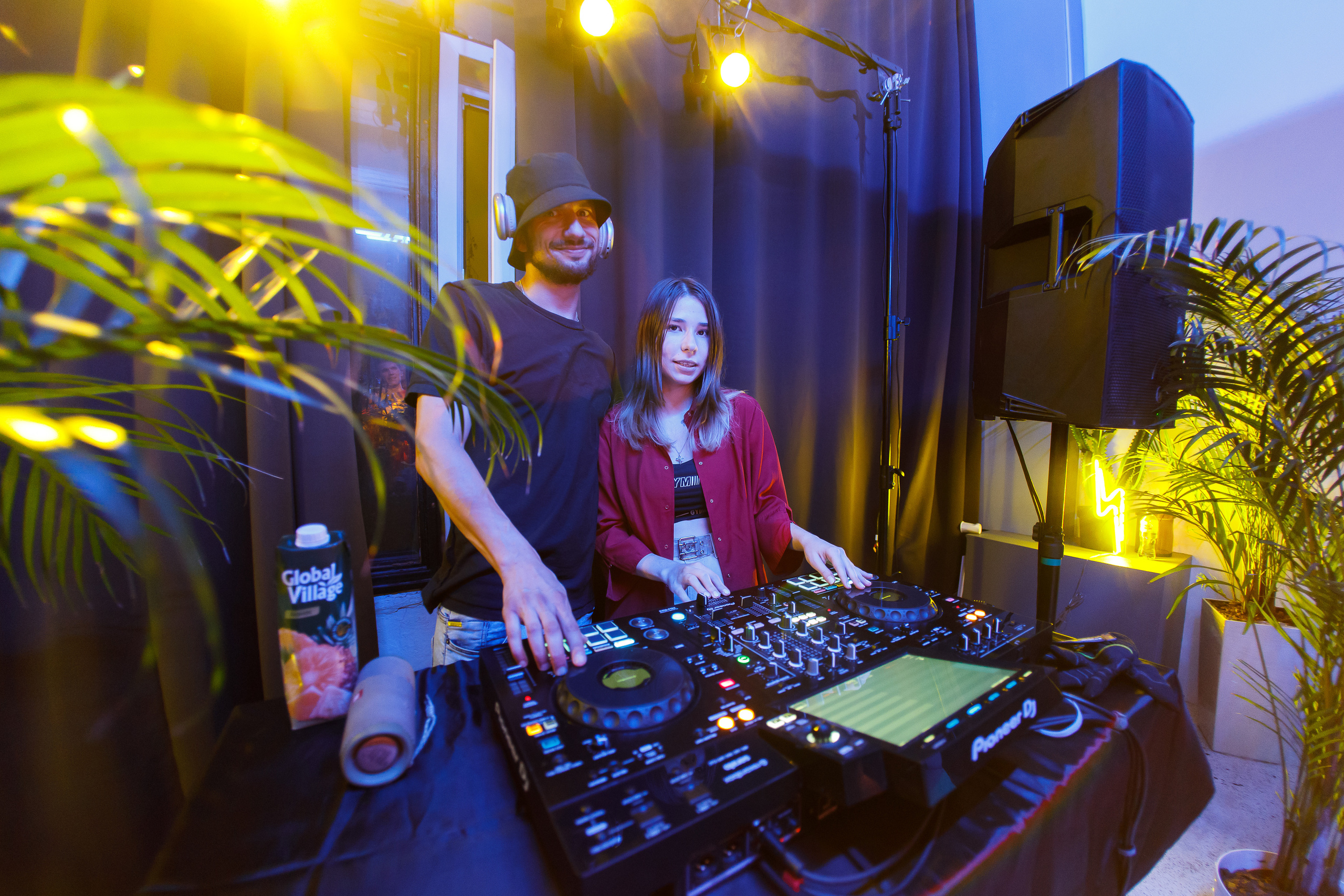 AFISHA. Backstage / 09.09.2023. Репортажный и портретный фотограф Русакова Жанна