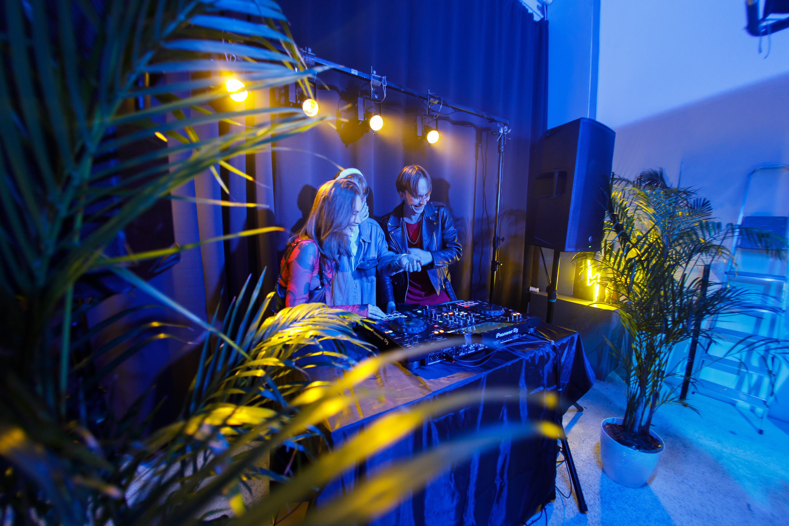 AFISHA. Backstage / 09.09.2023. Репортажный и портретный фотограф Русакова Жанна