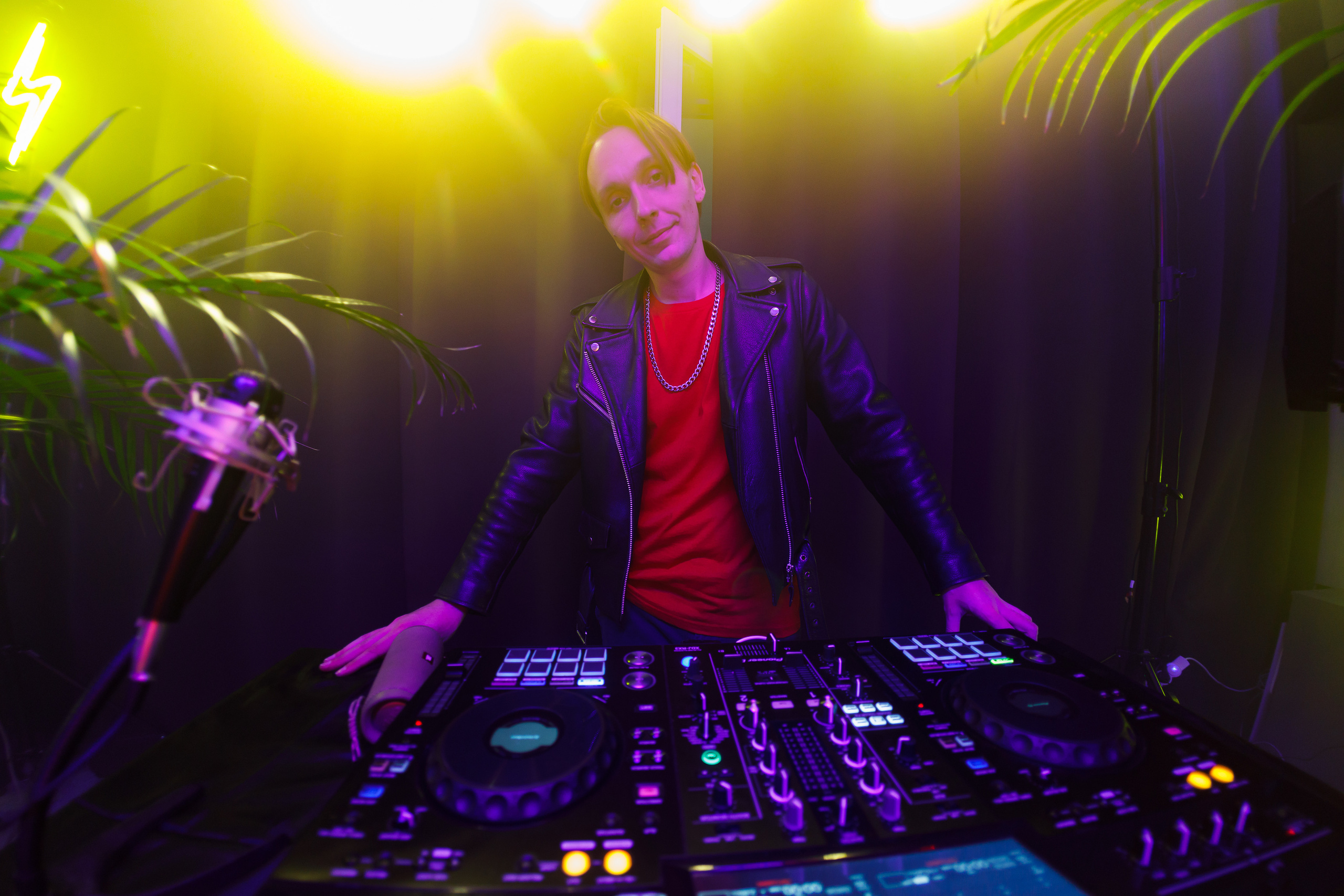 AFISHA. Backstage / 09.09.2023. Репортажный и портретный фотограф Русакова Жанна