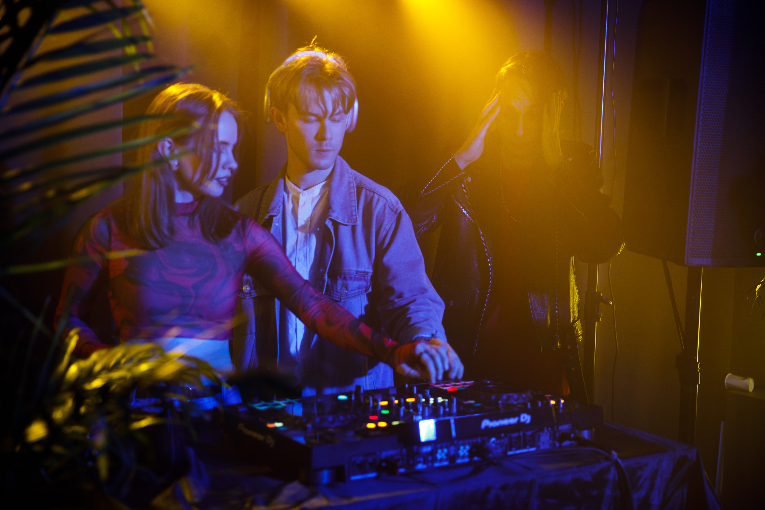 AFISHA. Backstage / 09.09.2023. Репортажный и портретный фотограф Русакова Жанна