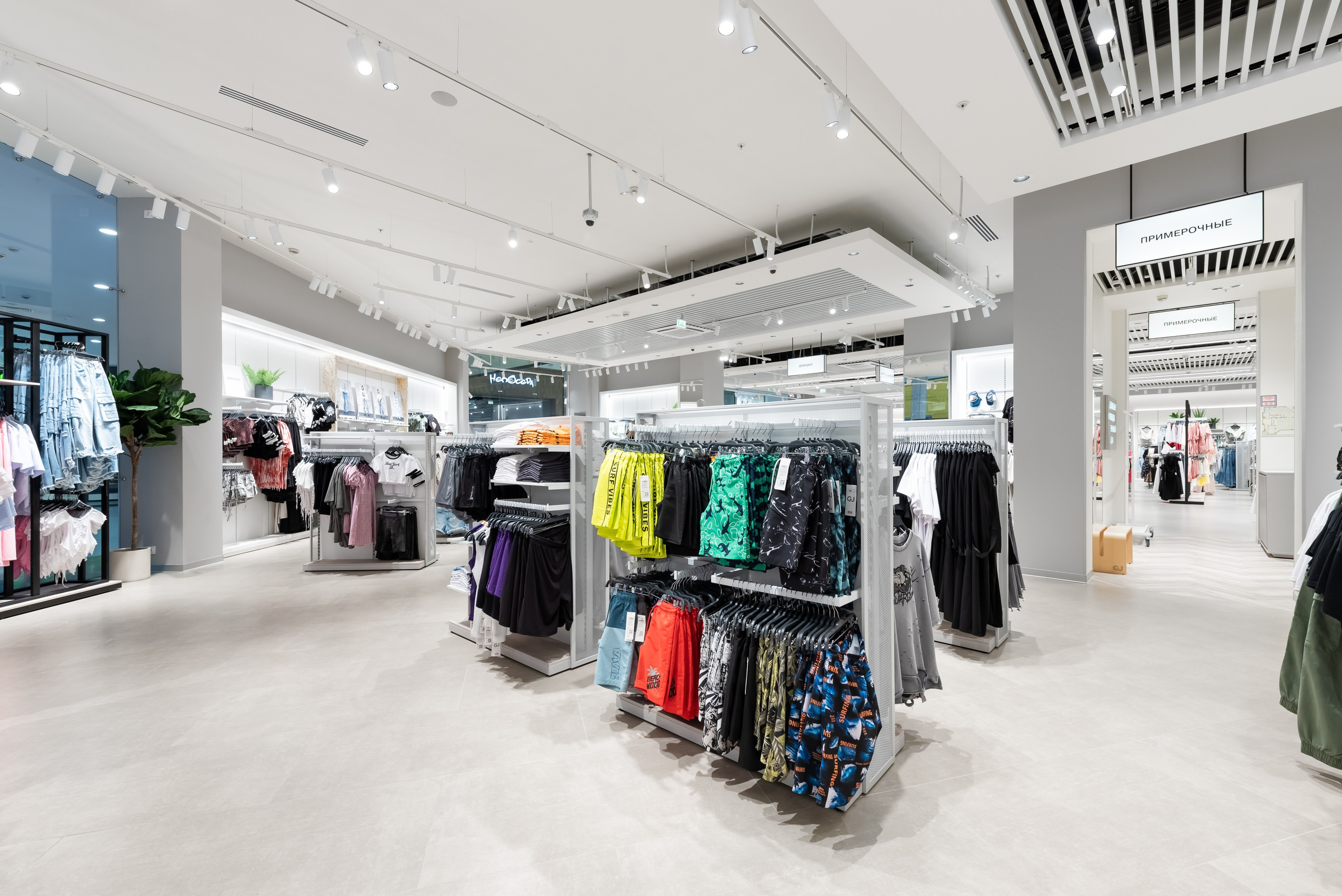 Gloria Jeans. Интерьерный фотограф в Новосибирске Дмитрий Шибаев