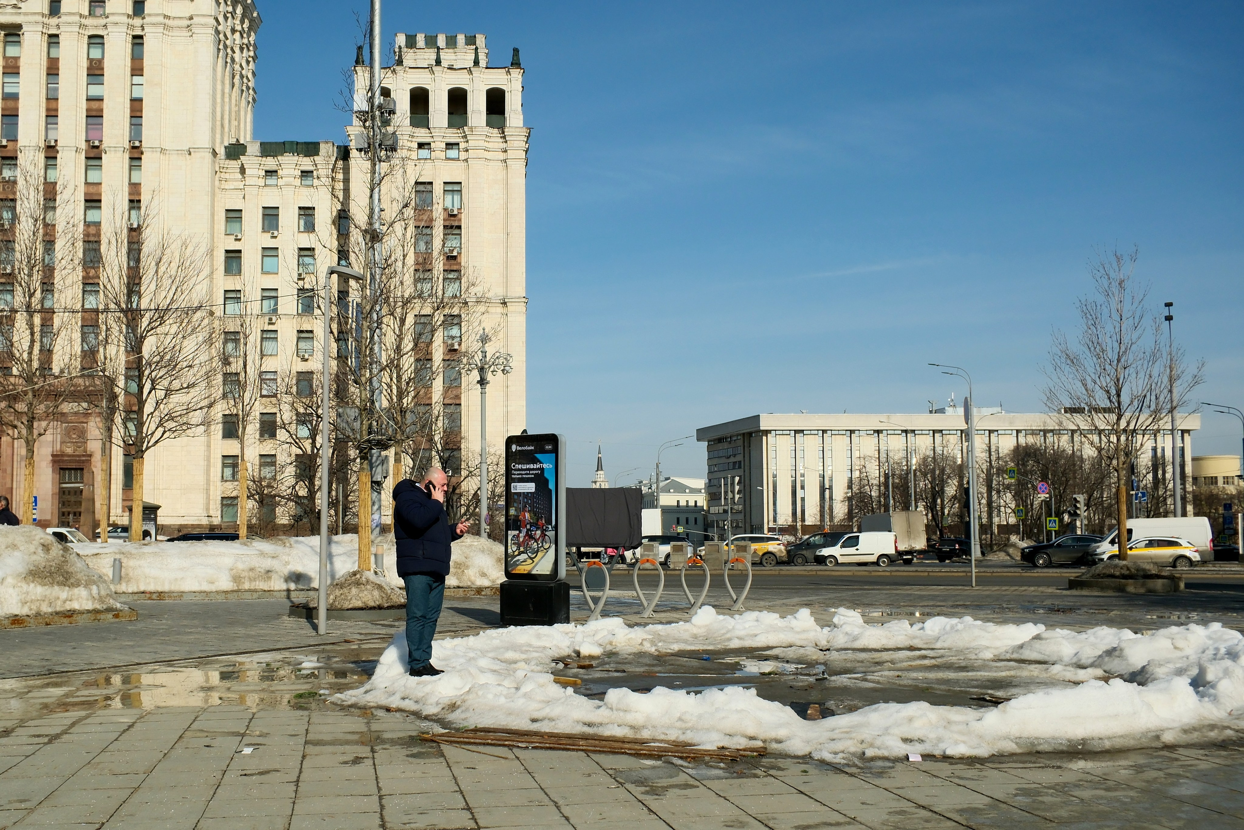 Улица, люди, жизнь…