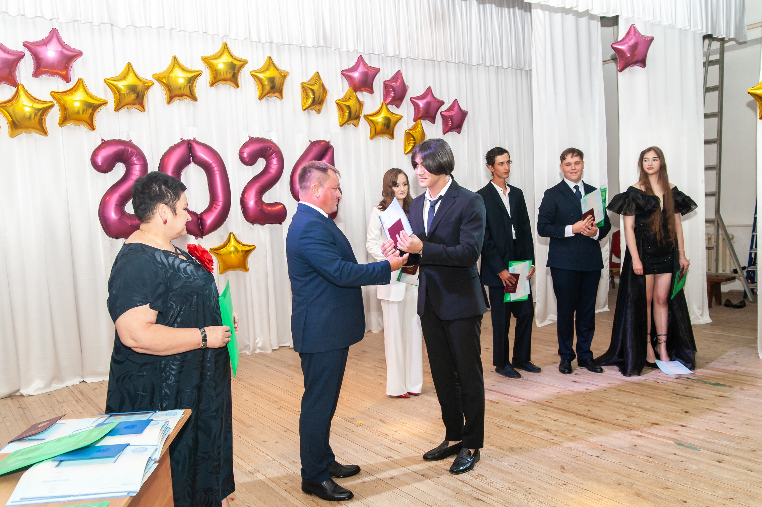 Выпускной МАОУ СОШ № 17 им. Эдуарда Есаяна. Свадебный и семейный фотограф Денис Лукьянов в Краснодаре, Краснодарском крае и Республике Крым