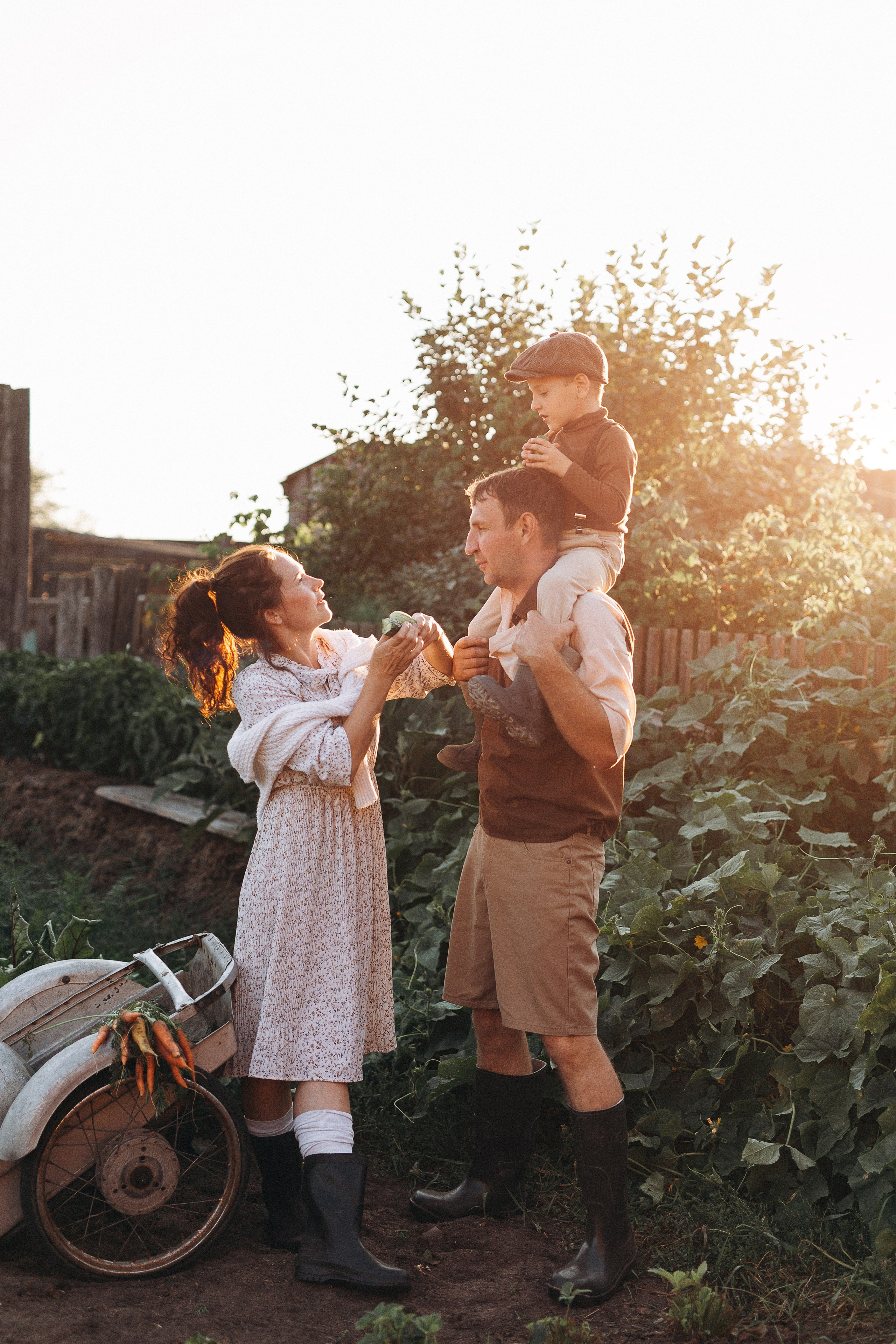 Даша, Денис, Макс, сибирское лето в деревне. Семейный фотограф в Москве Марина Петра